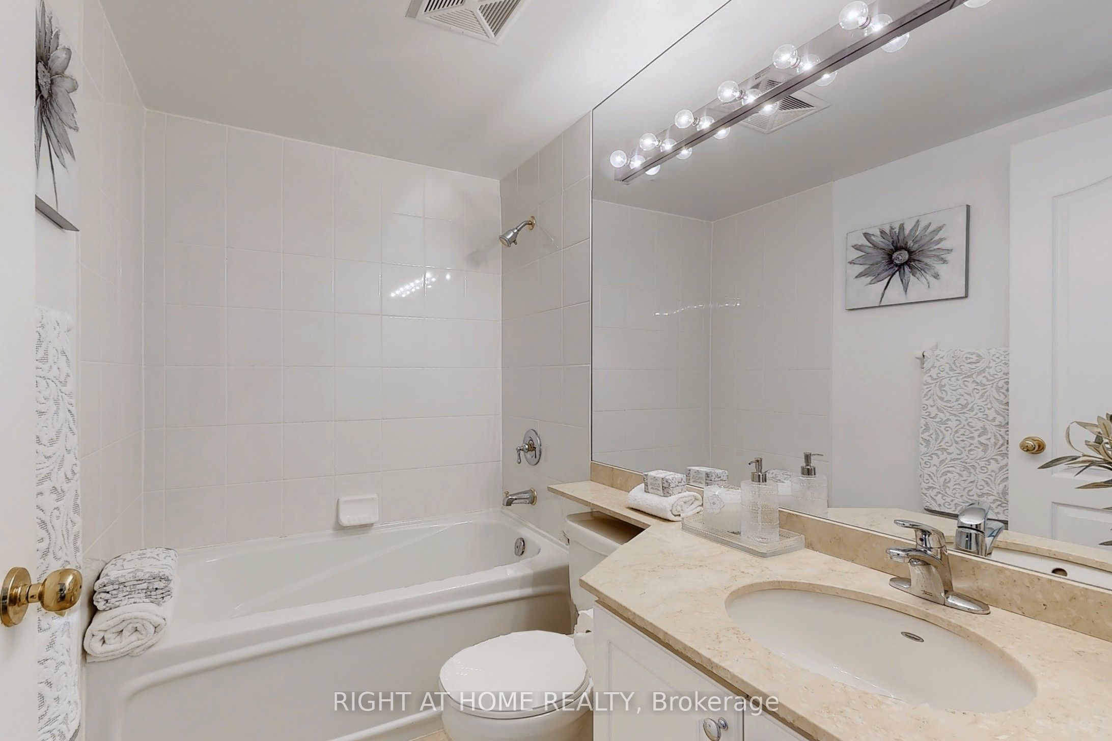 #206 - 38 William Carson Crescent Property Photo 21
