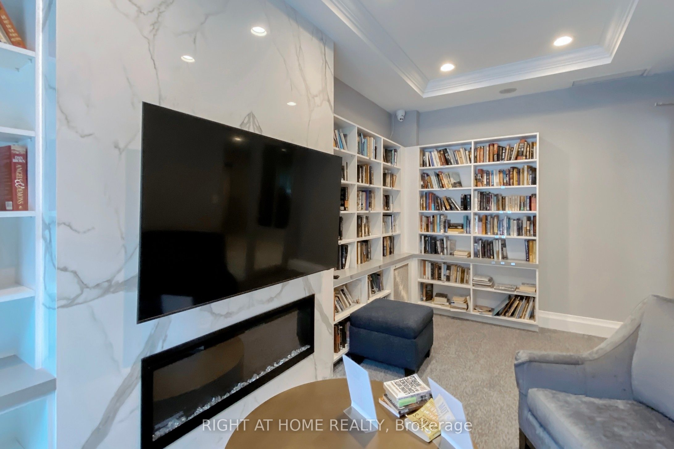 #206 - 38 William Carson Crescent Property Photo 34