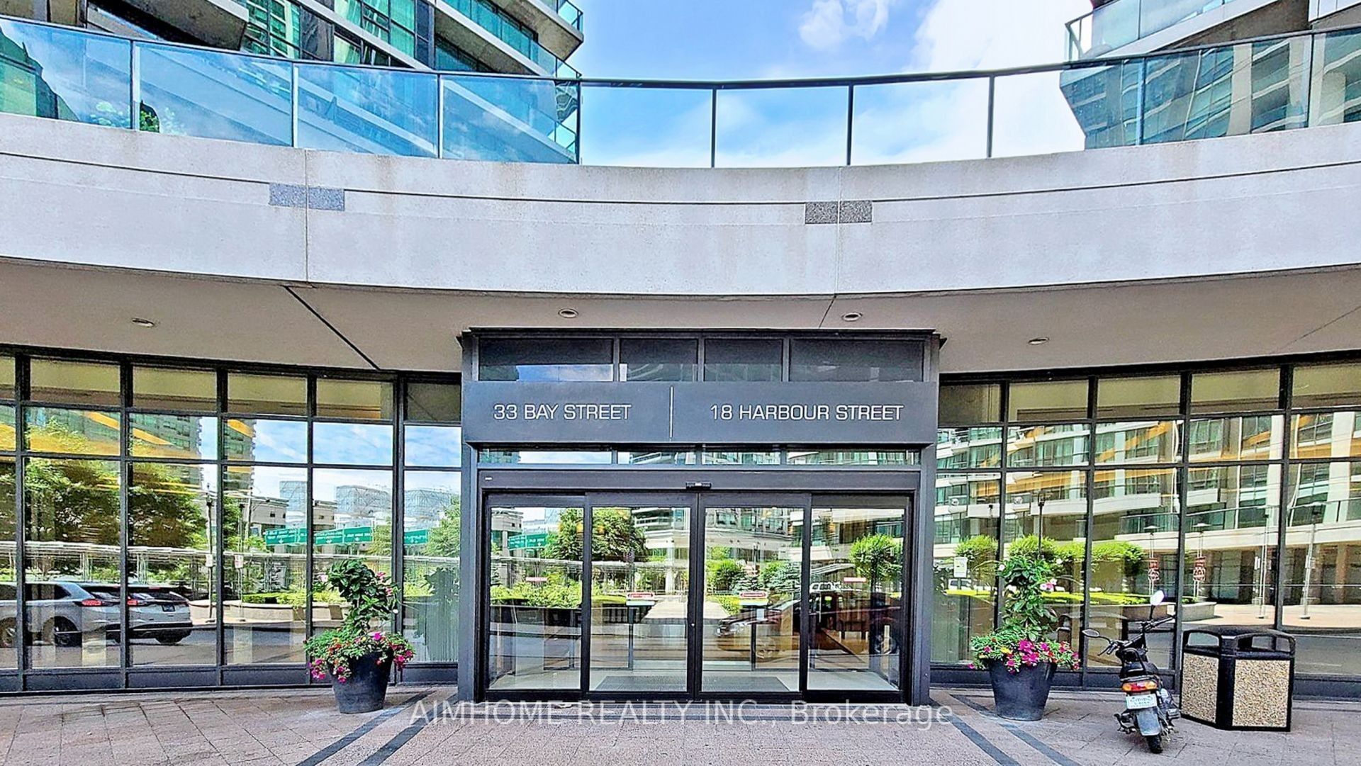 #1508 - 33 Bay Street Property Photo 1