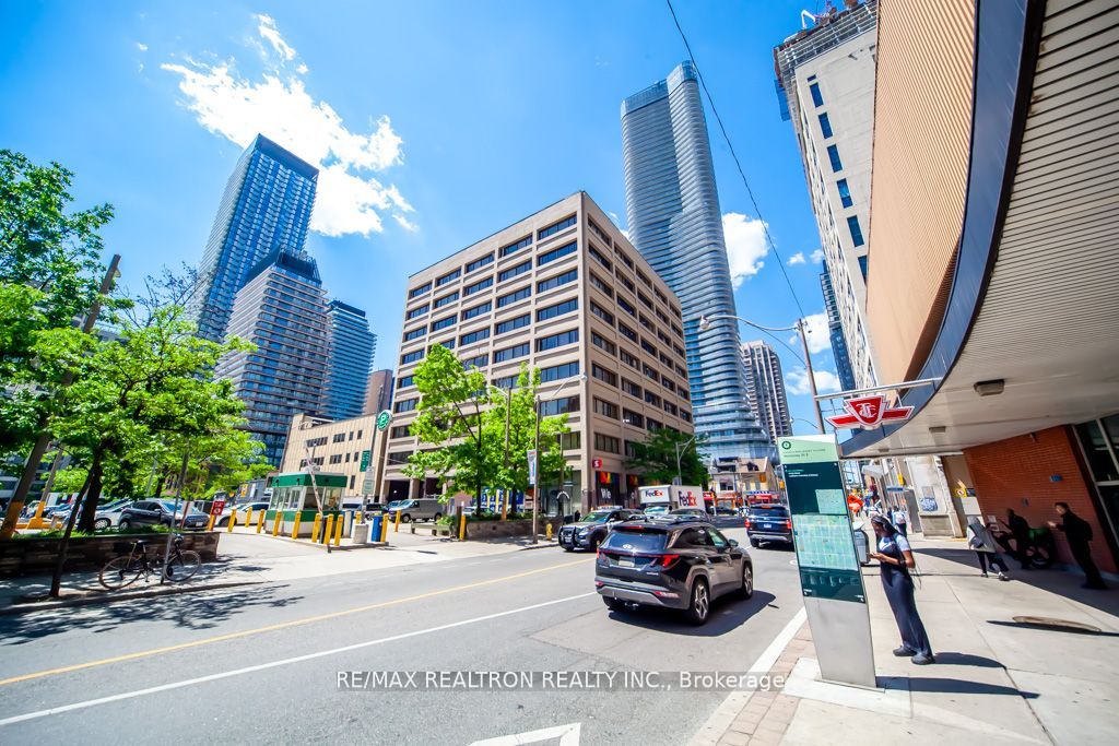 555 Yonge Street #309 Property Photo 1