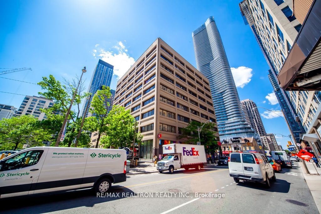 555 Yonge Street #309 Property Photo 2