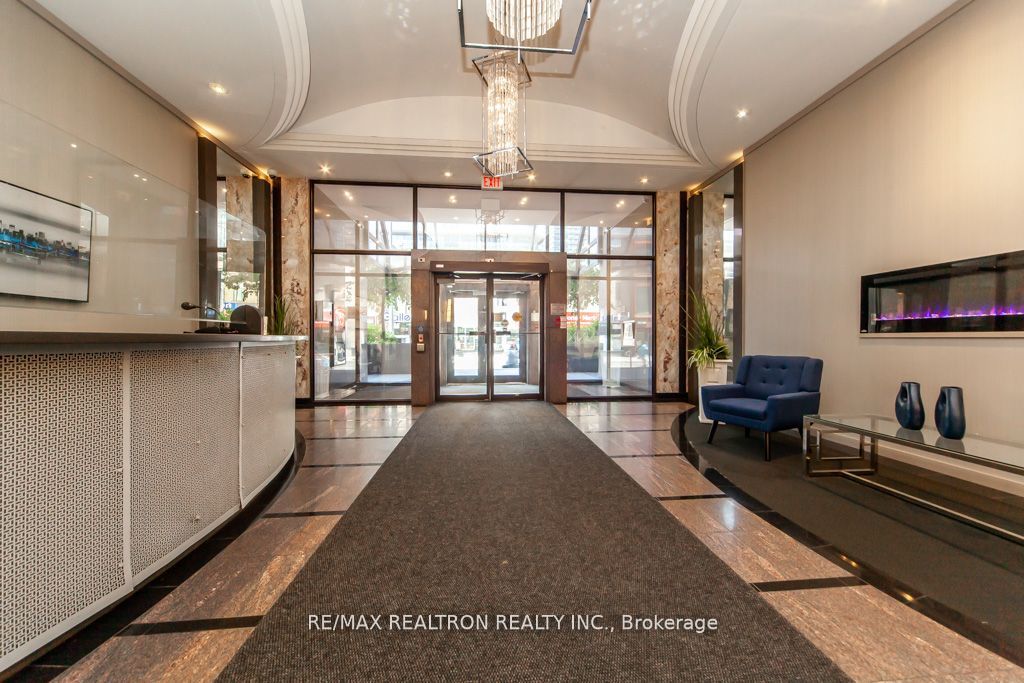555 Yonge Street #309 Property Photo 7