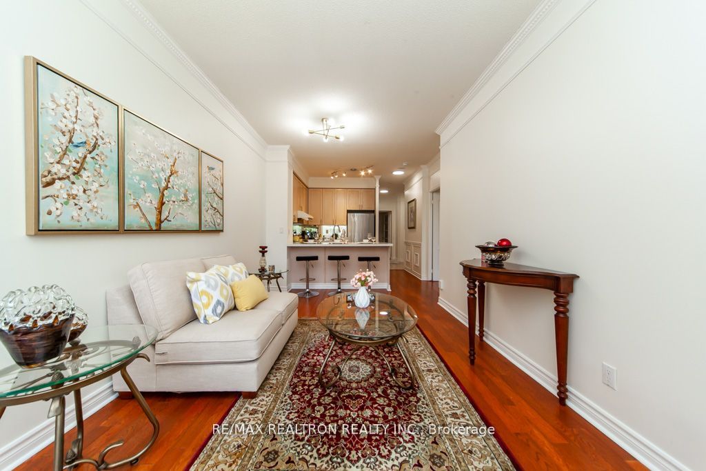 555 Yonge Street #309 Property Photo 13