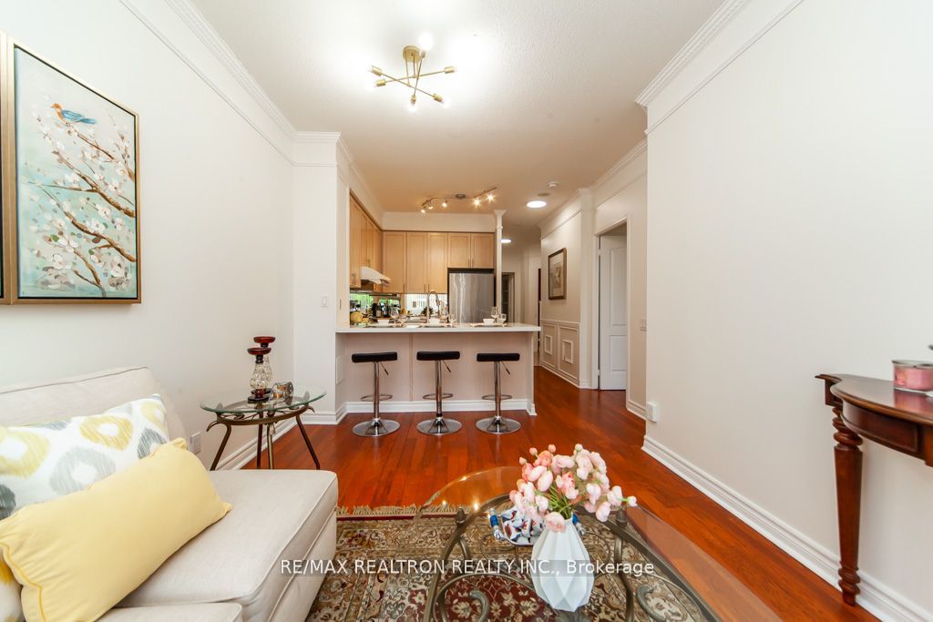 555 Yonge Street #309 Property Photo 15