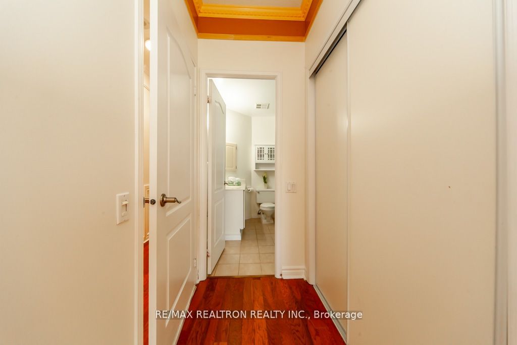 555 Yonge Street #309 Property Photo 24