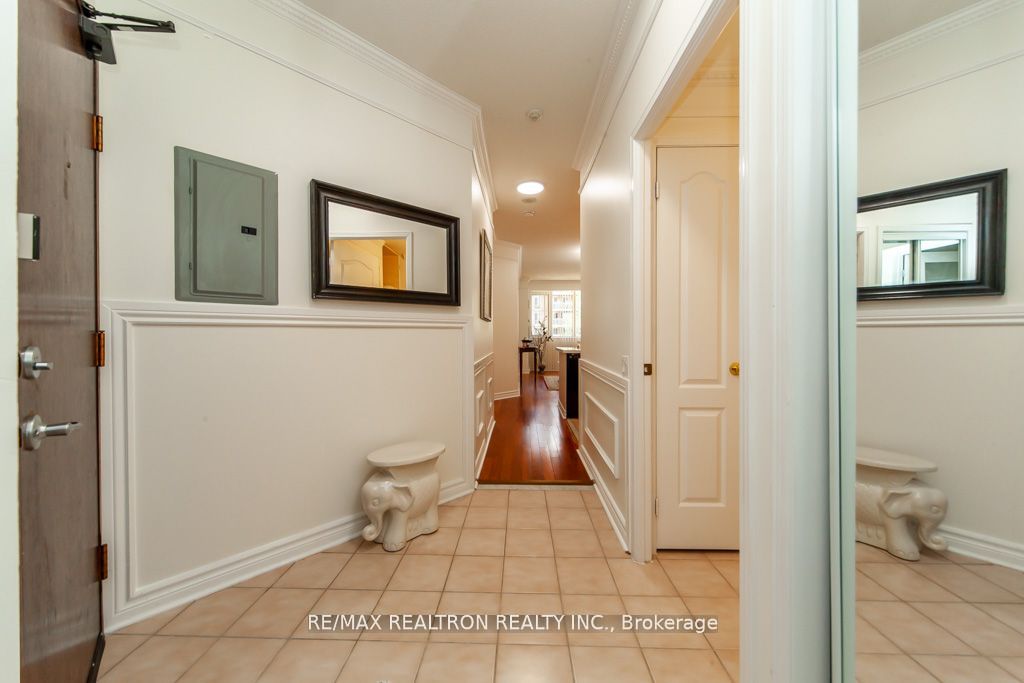 555 Yonge Street #309 Property Photo 28