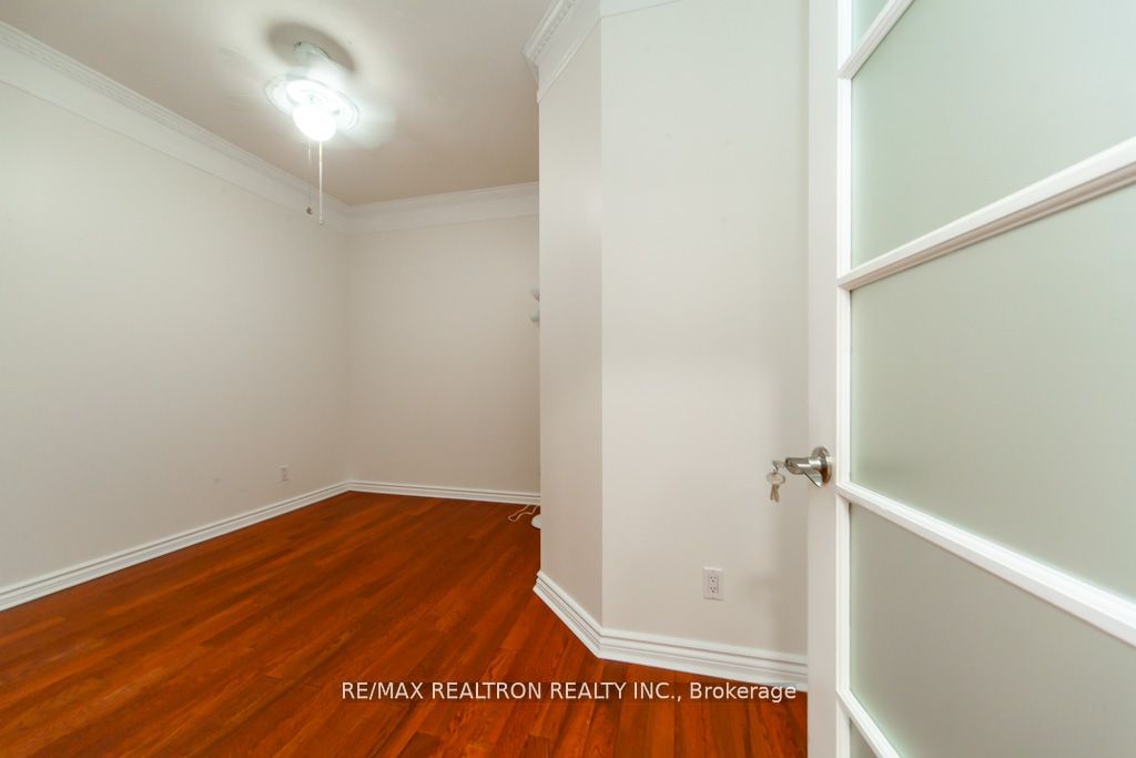 555 Yonge Street #309 Property Photo 29