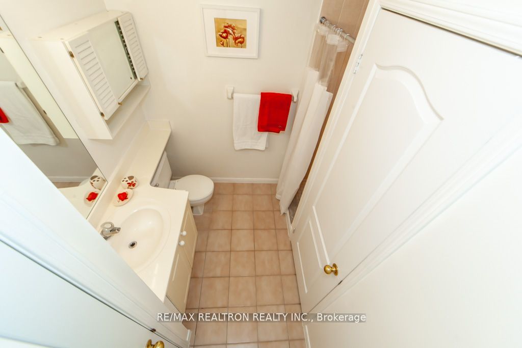 555 Yonge Street #309 Property Photo 35