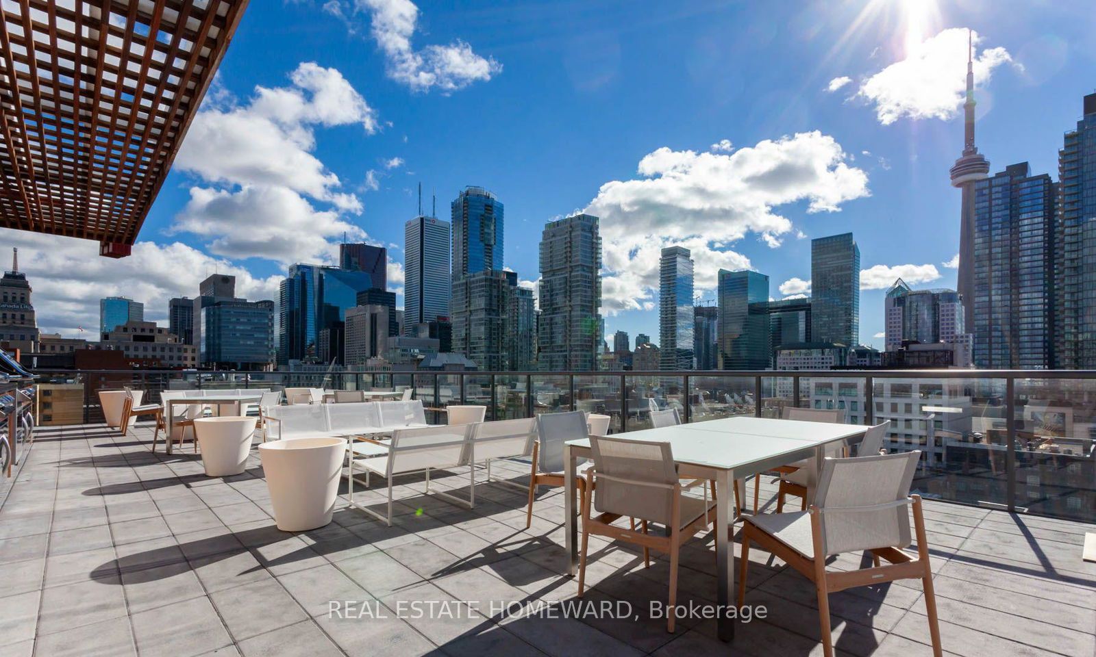 #409 - 15 Beverley Street Property Photo 25