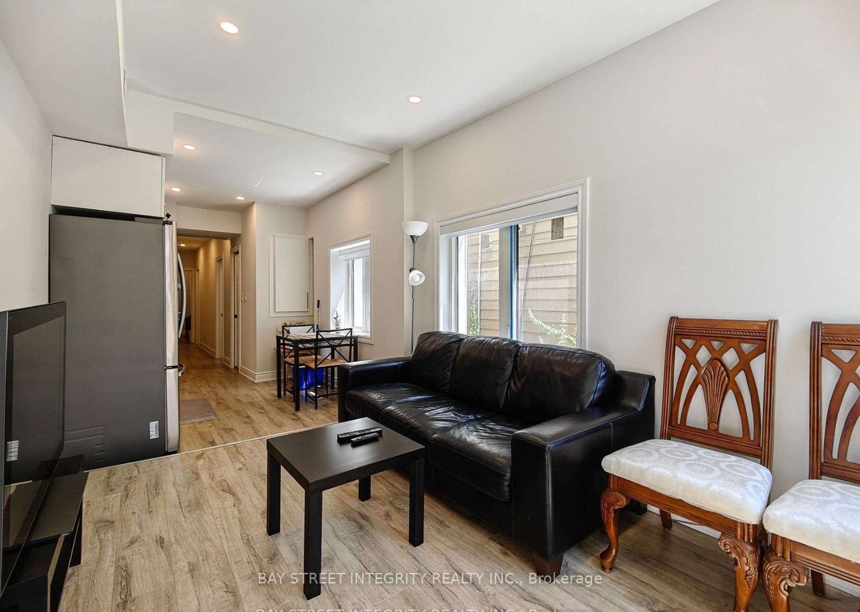 #unit 1 - 598 Crawford Street Property Photo 2