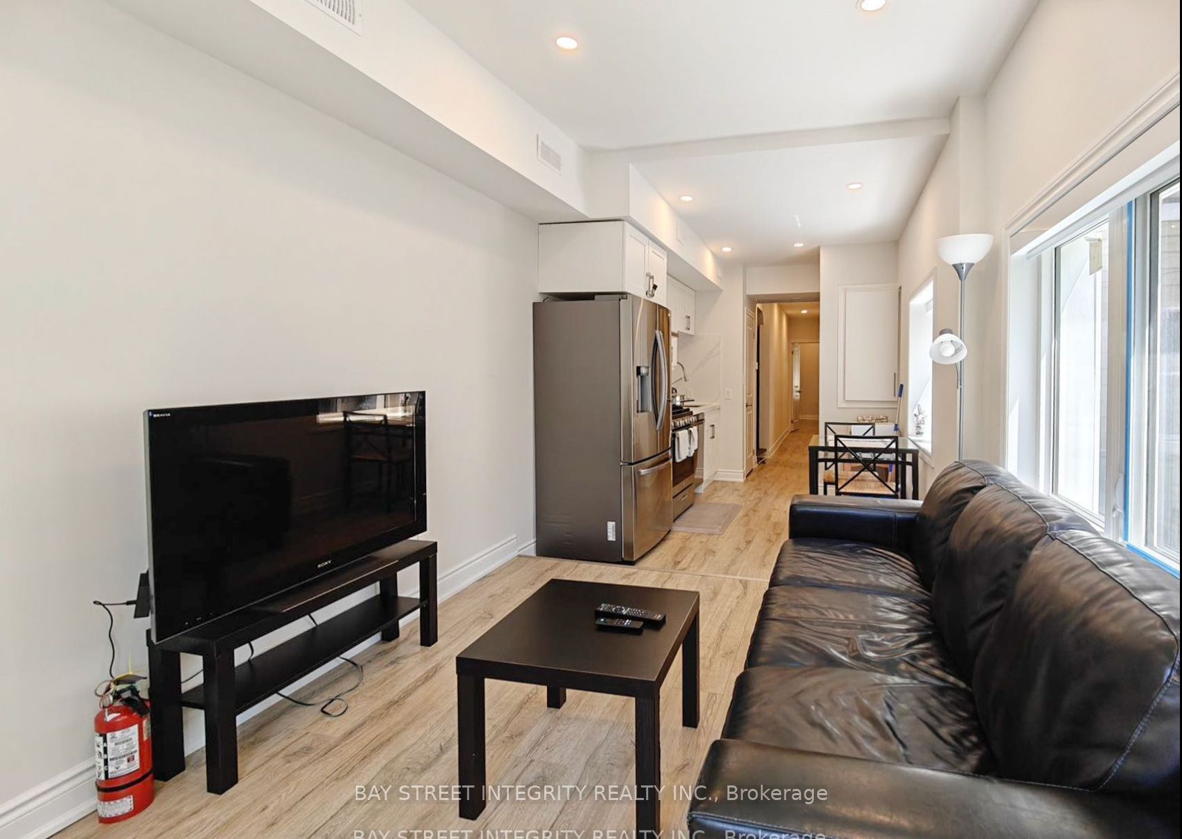 #unit 1 - 598 Crawford Street Property Photo 3