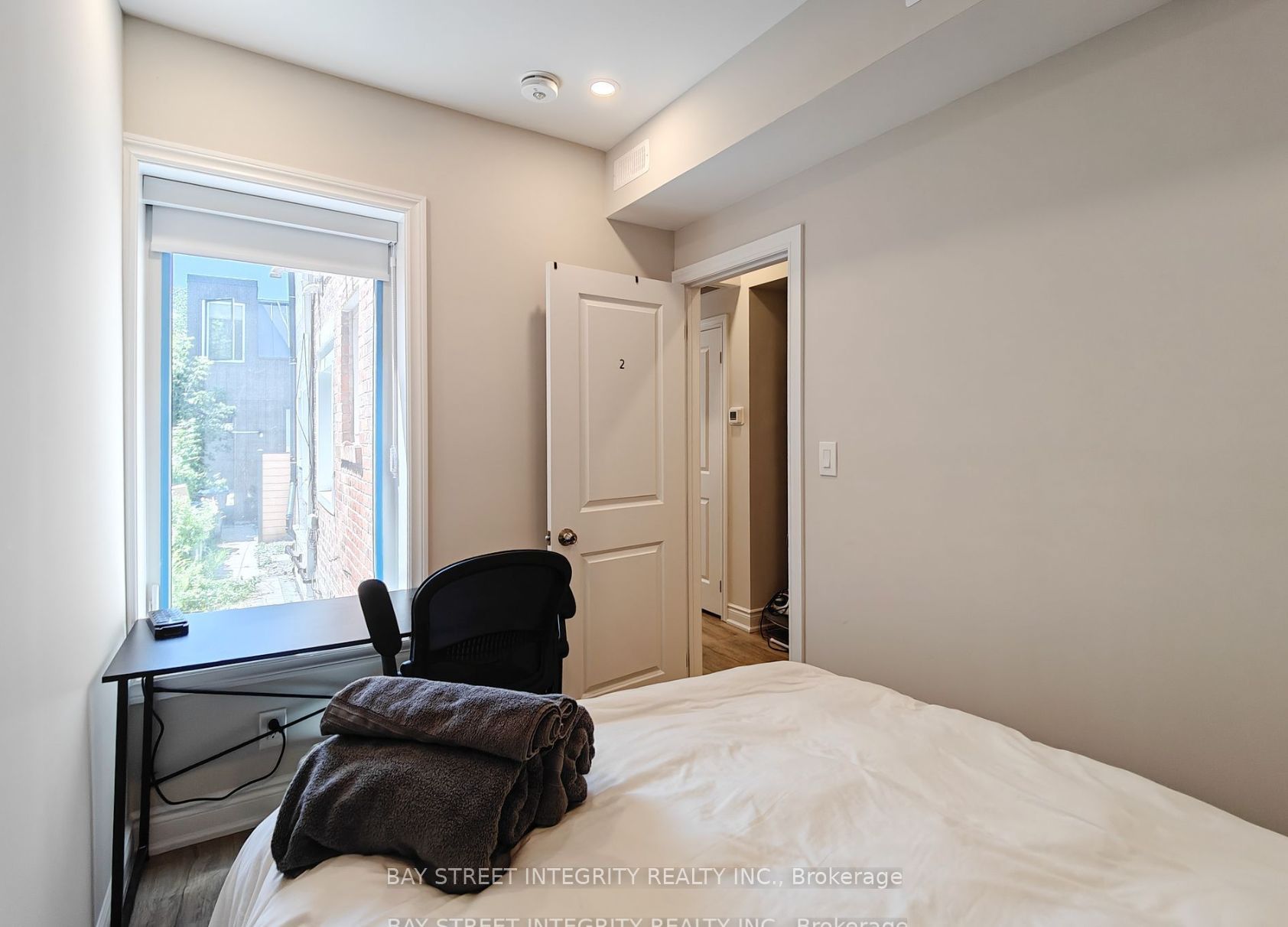 #unit 1 - 598 Crawford Street Property Photo 9