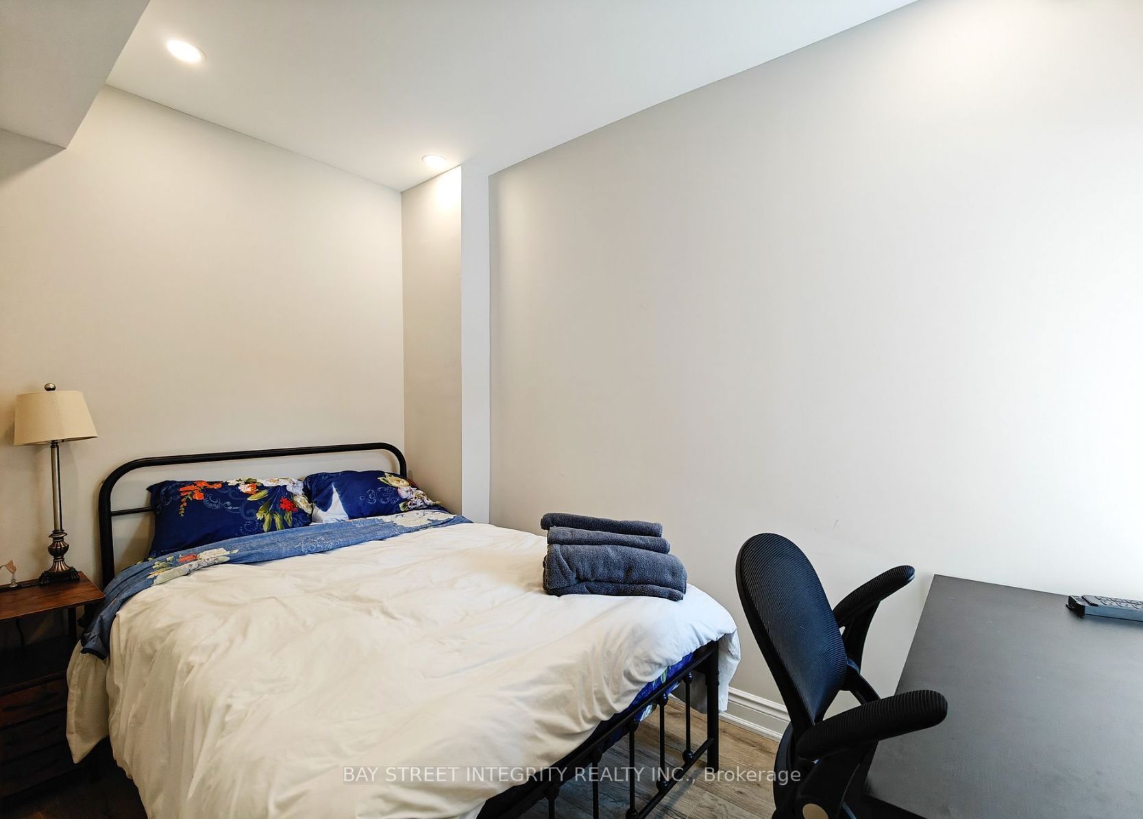 #unit 1 - 598 Crawford Street Property Photo 10