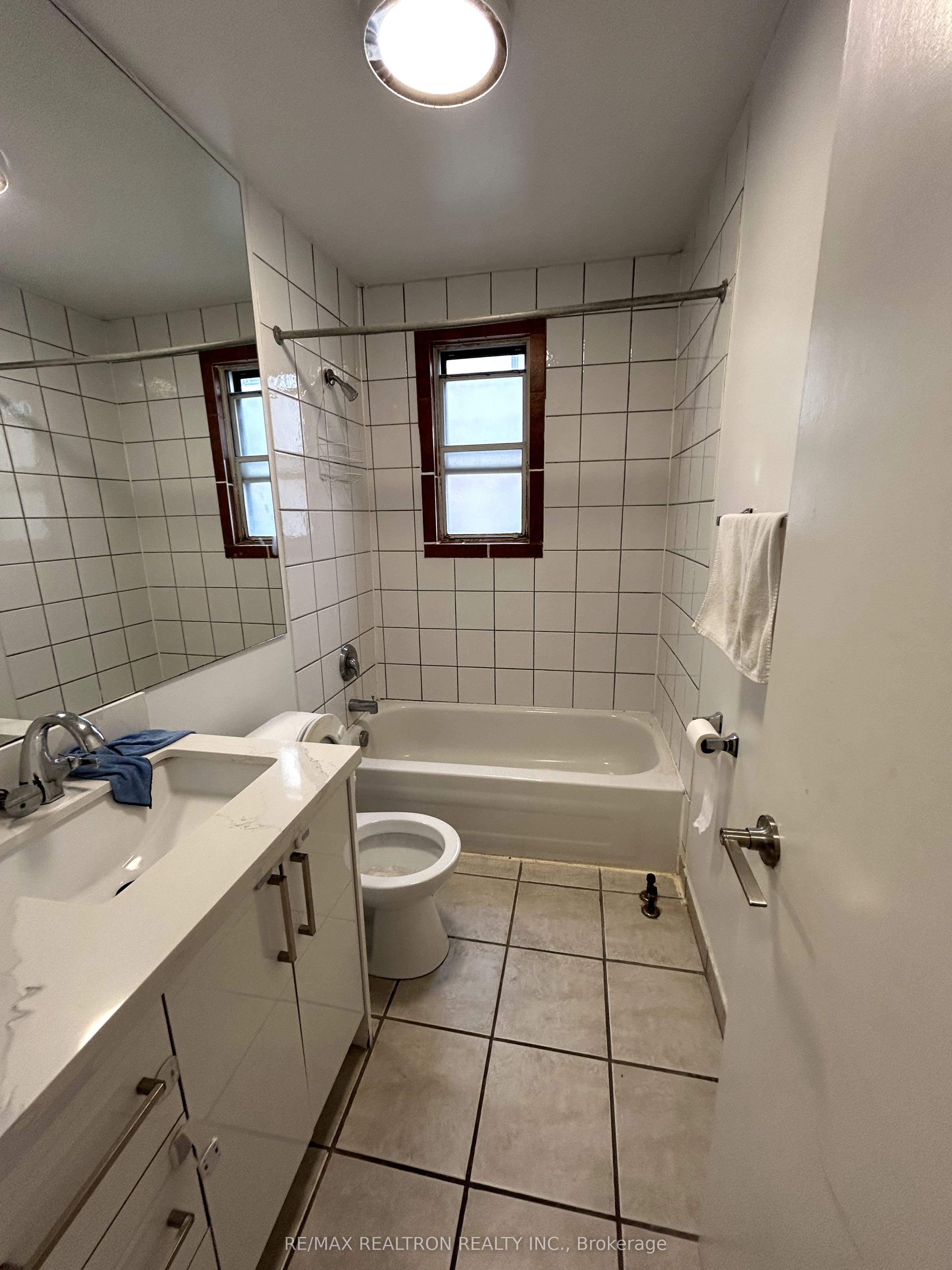 312 Douglas Avenue 202 Property Photo 5