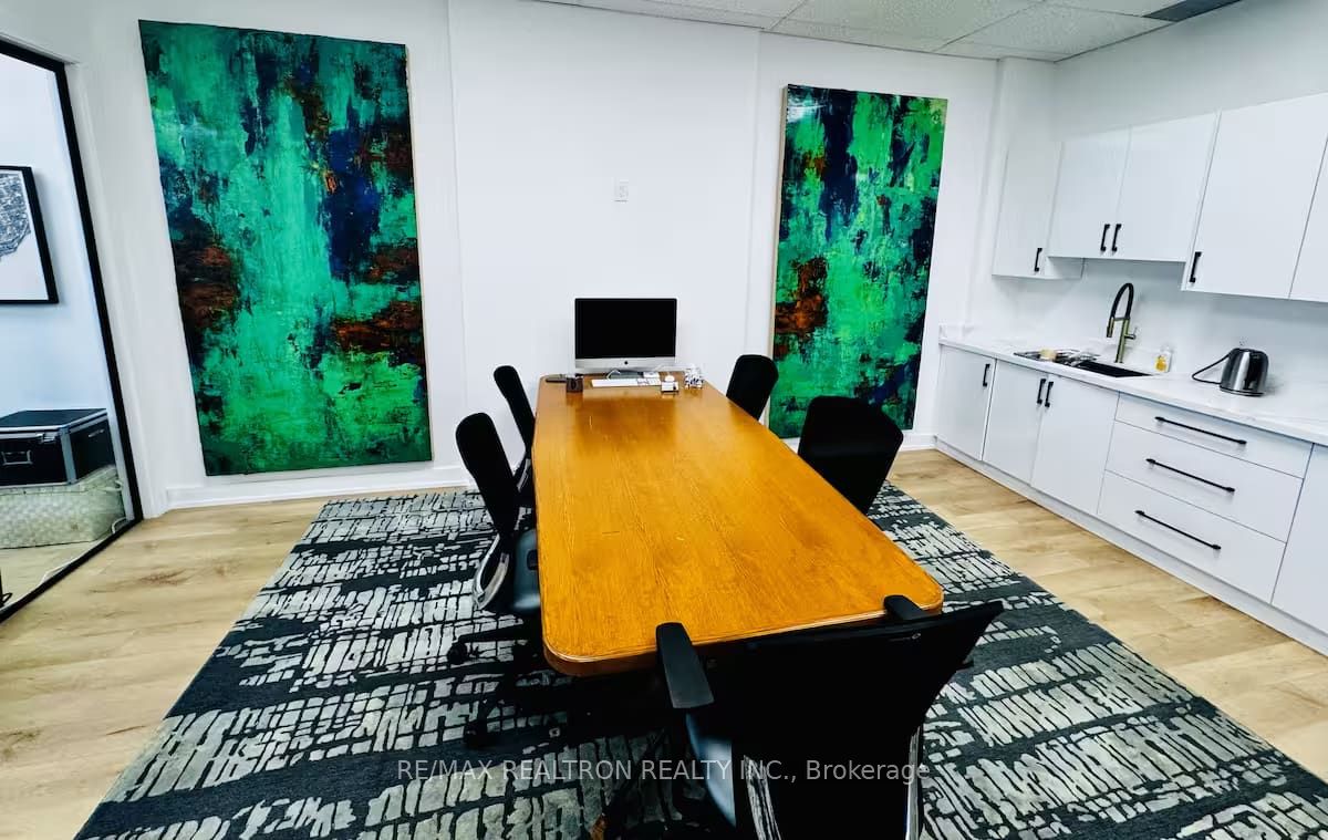 #204 - 595 Sheppard Avenue Property Photo 2