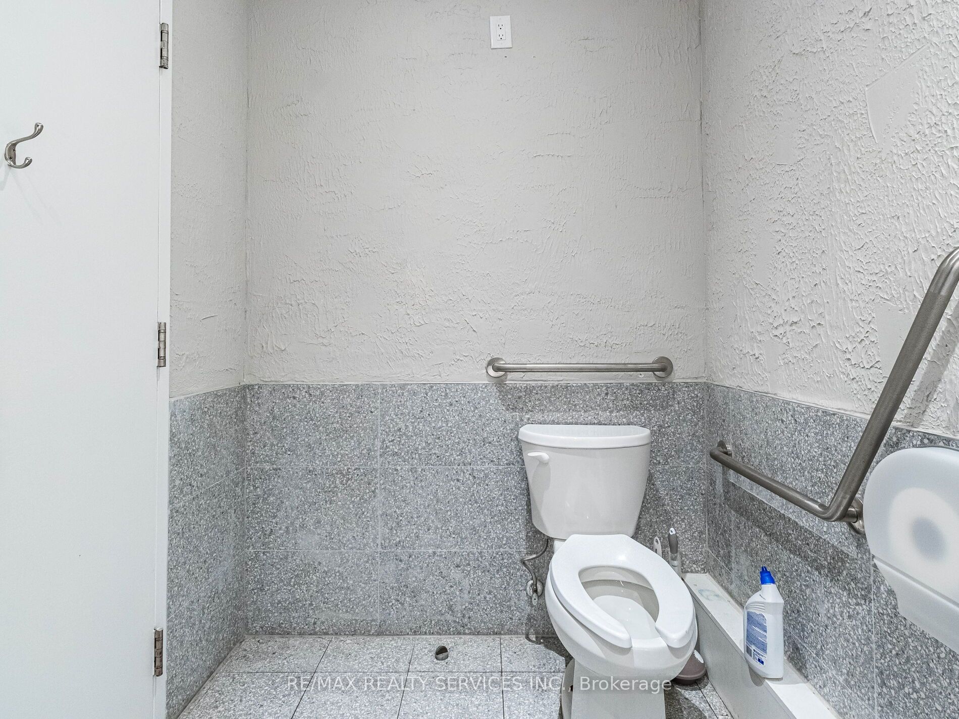#16 - 16 Church Street Property Photo 19