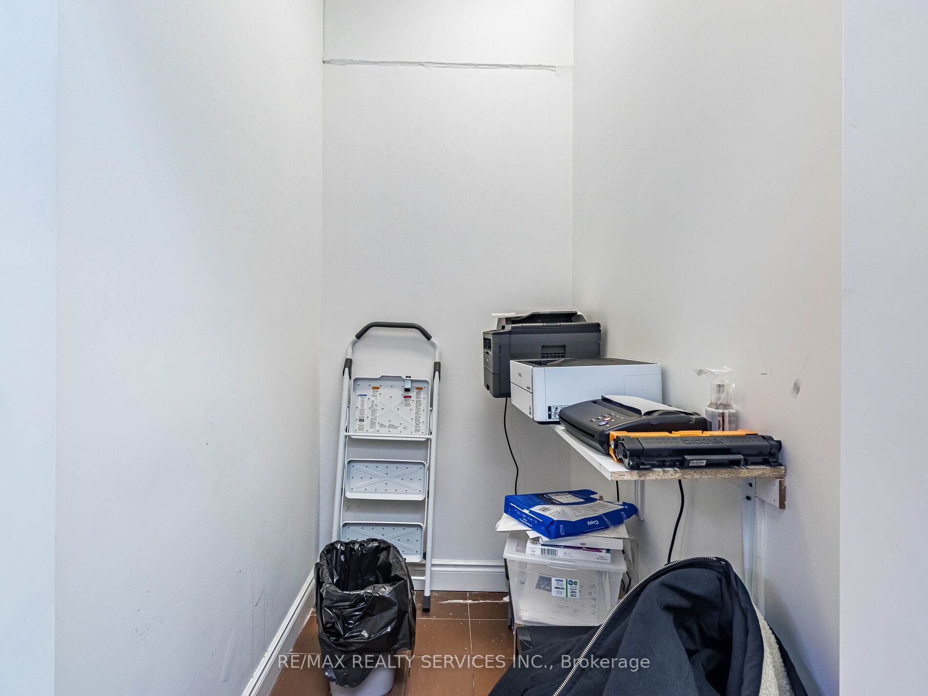 #16 - 16 Church Street Property Photo 25