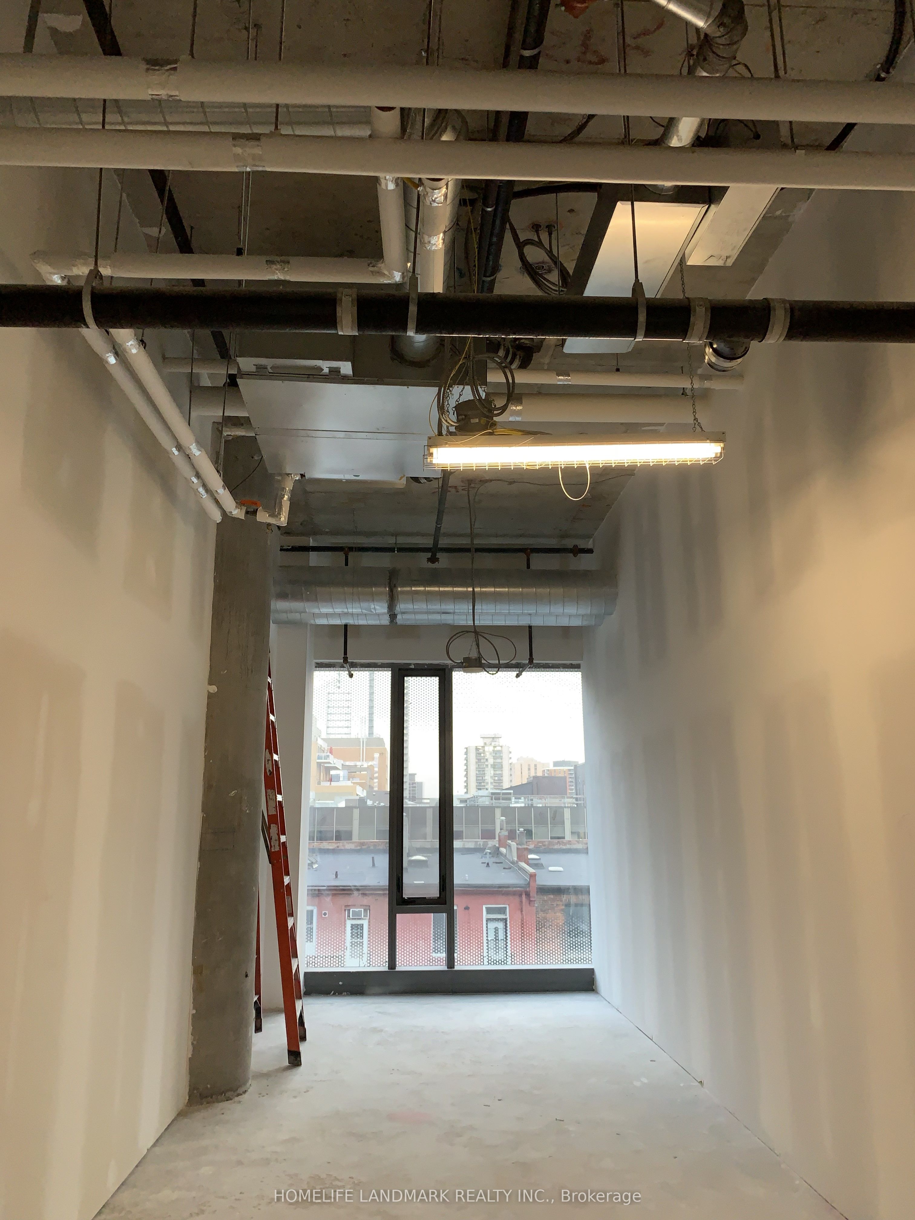 #320 - 15 Wellesley Street Property Photo 9