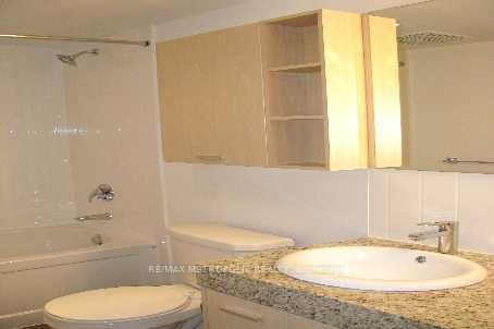 15 Singer Court 308 Property Photo 2
