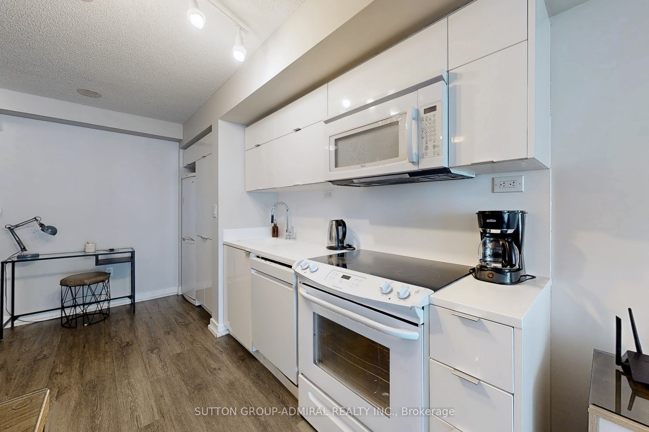 21 Iceboat Terrace 1703 Property Photo 17