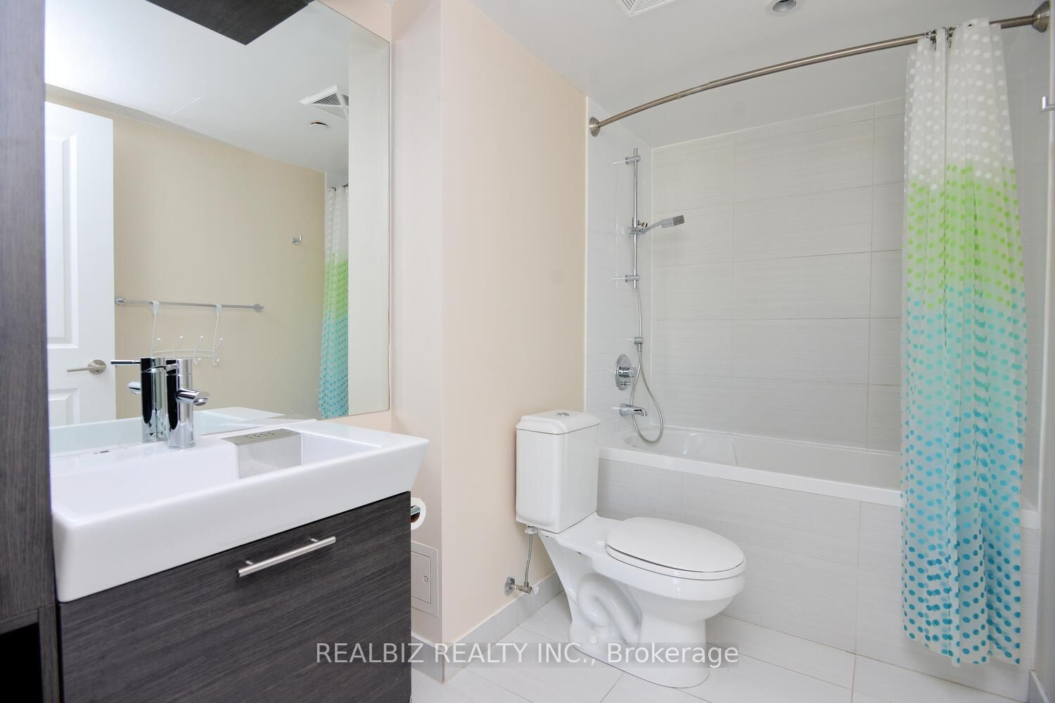386 Yonge Street 1516 Property Photo 16