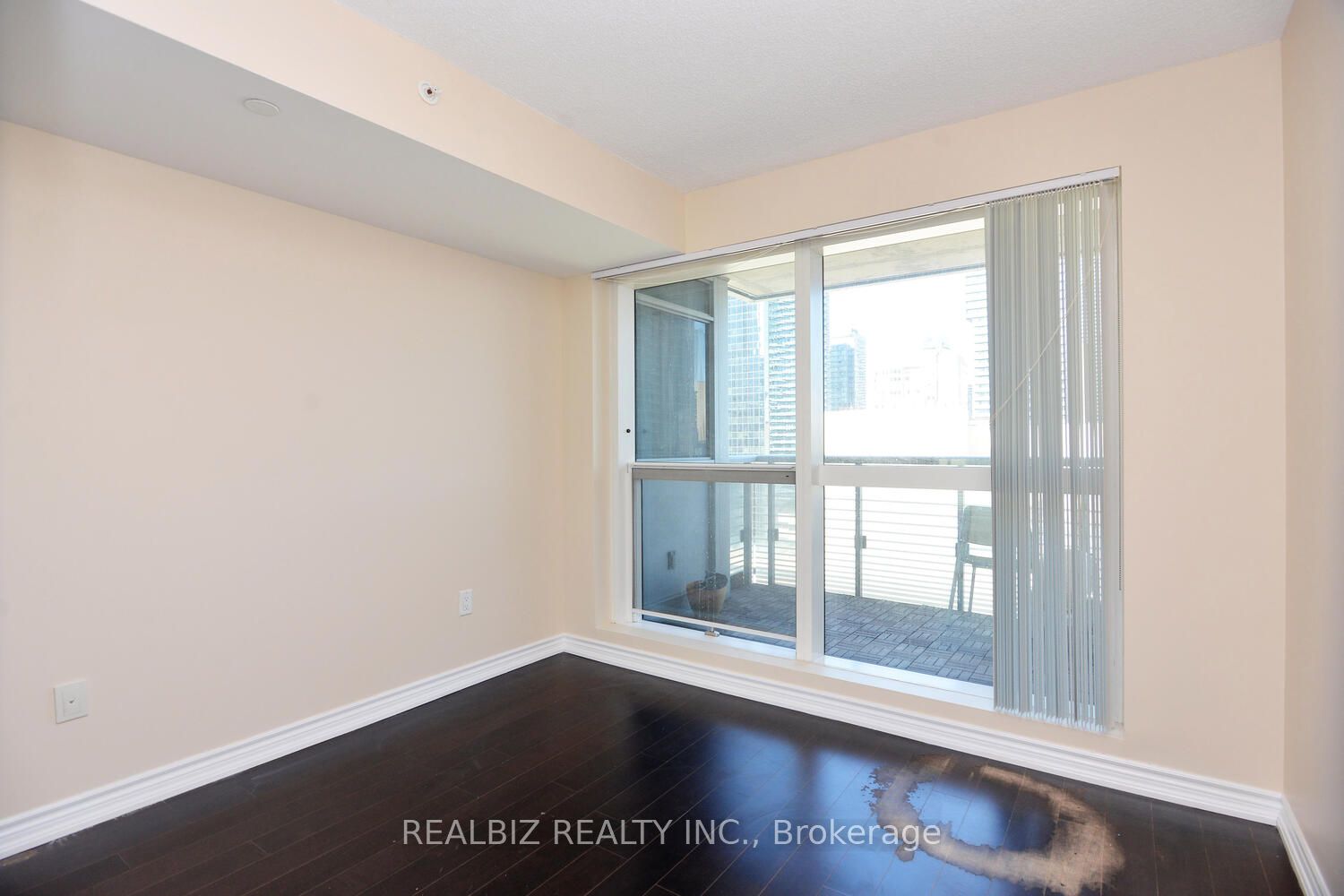 386 Yonge Street 1516 Property Photo 19