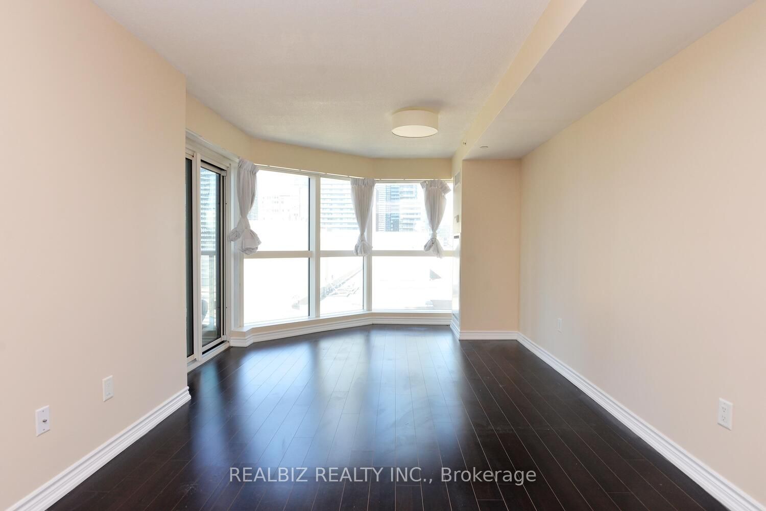 386 Yonge Street 1516 Property Photo 23