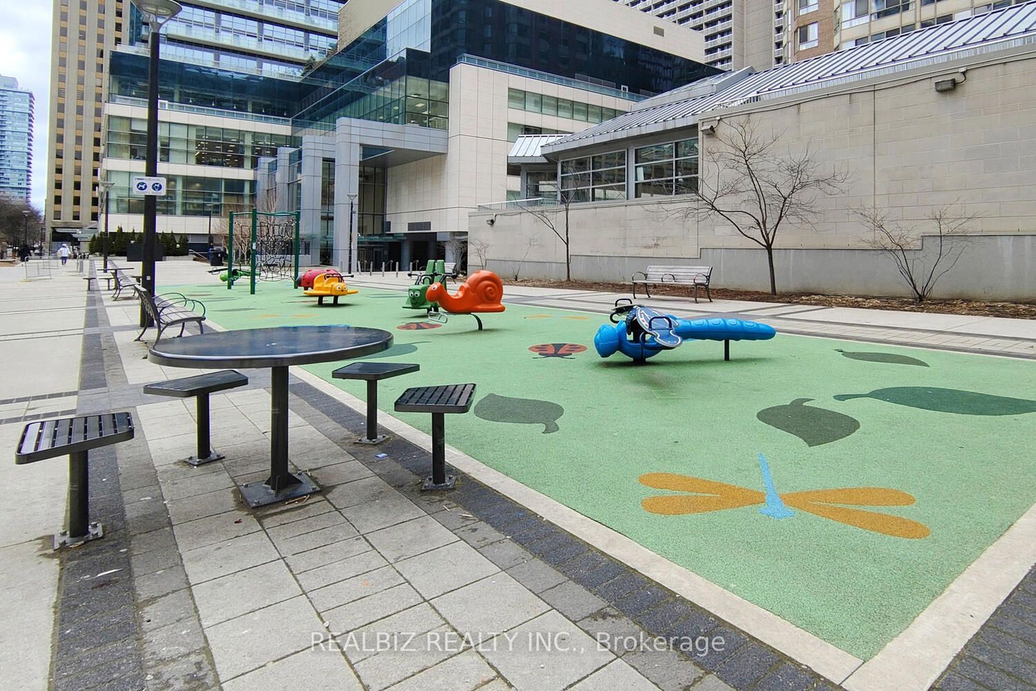 386 Yonge Street 1516 Property Photo 36