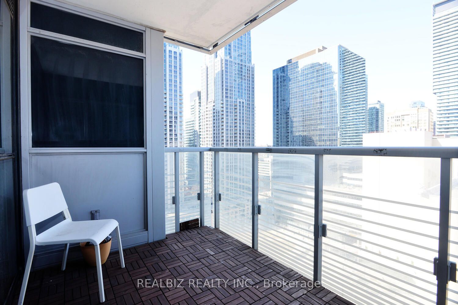 386 Yonge Street 1516 Property Photo 41
