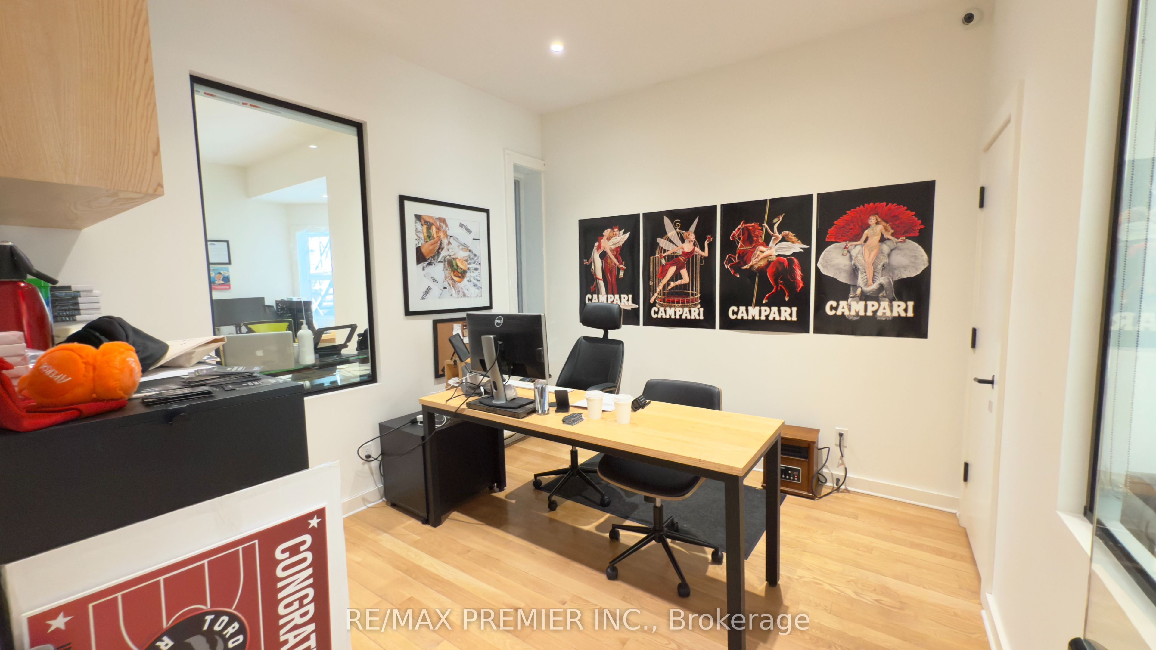 563 Bloor Street Property Photo 10