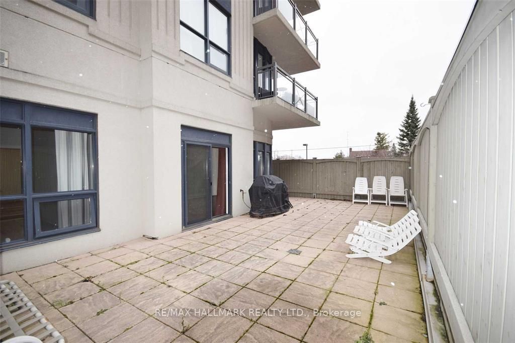 872 W Sheppard Avenue W 105 Property Photo 3