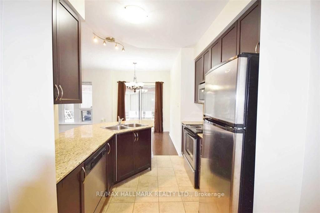 872 W Sheppard Avenue W 105 Property Photo 6