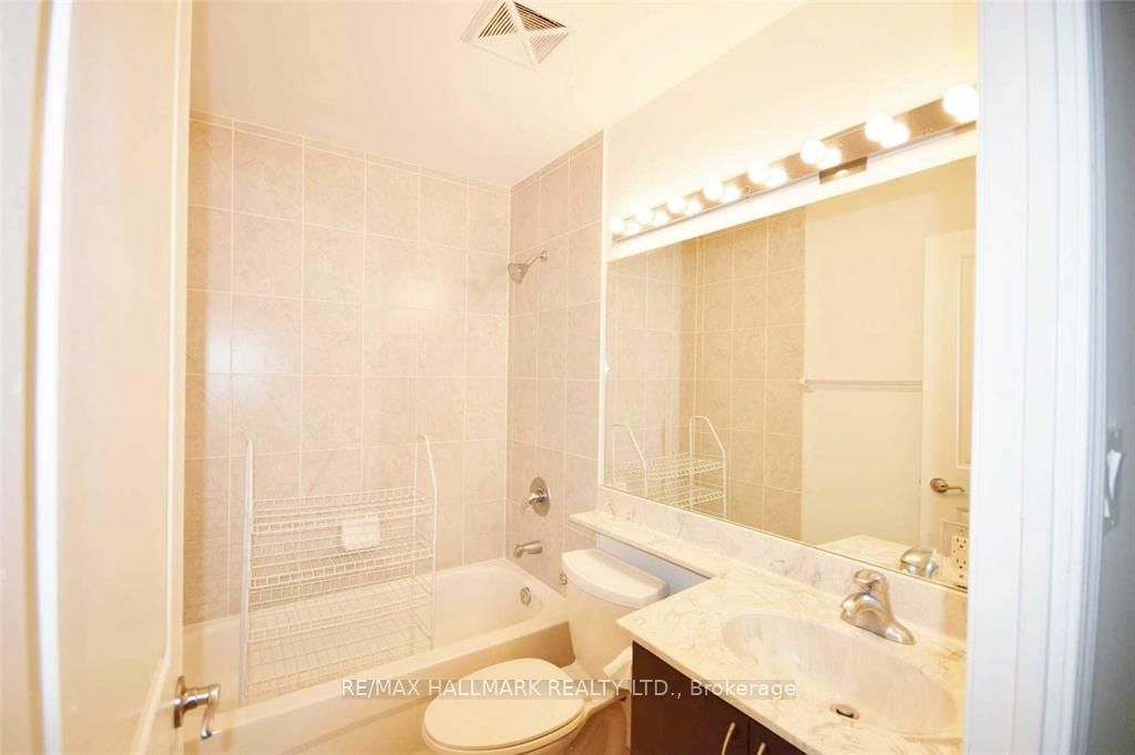 872 W Sheppard Avenue W 105 Property Photo 10
