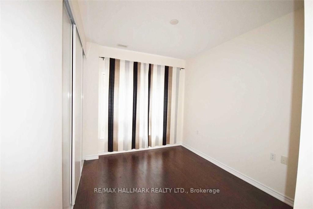 872 W Sheppard Avenue W 105 Property Photo 11