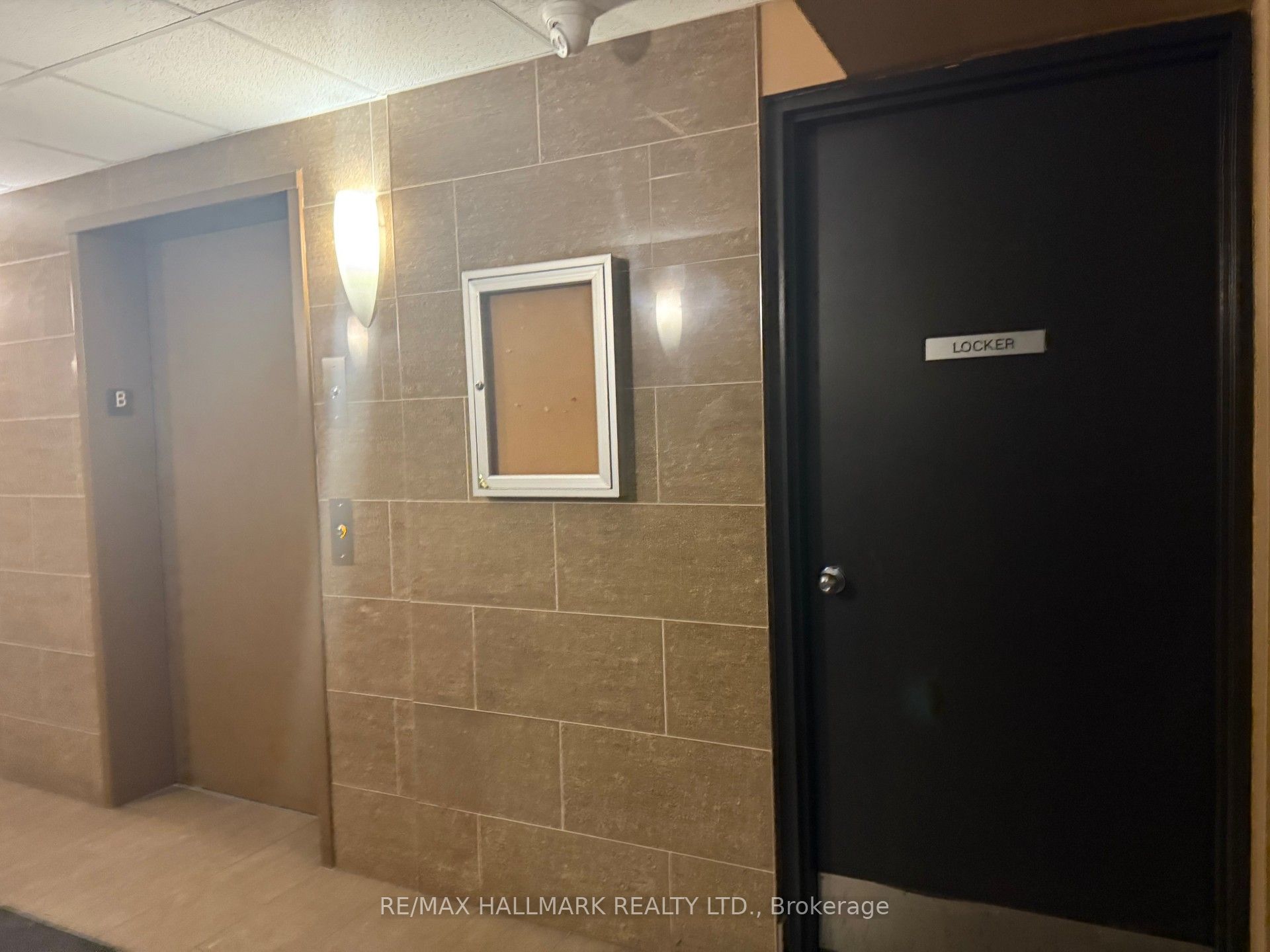 872 W Sheppard Avenue W 105 Property Photo 13