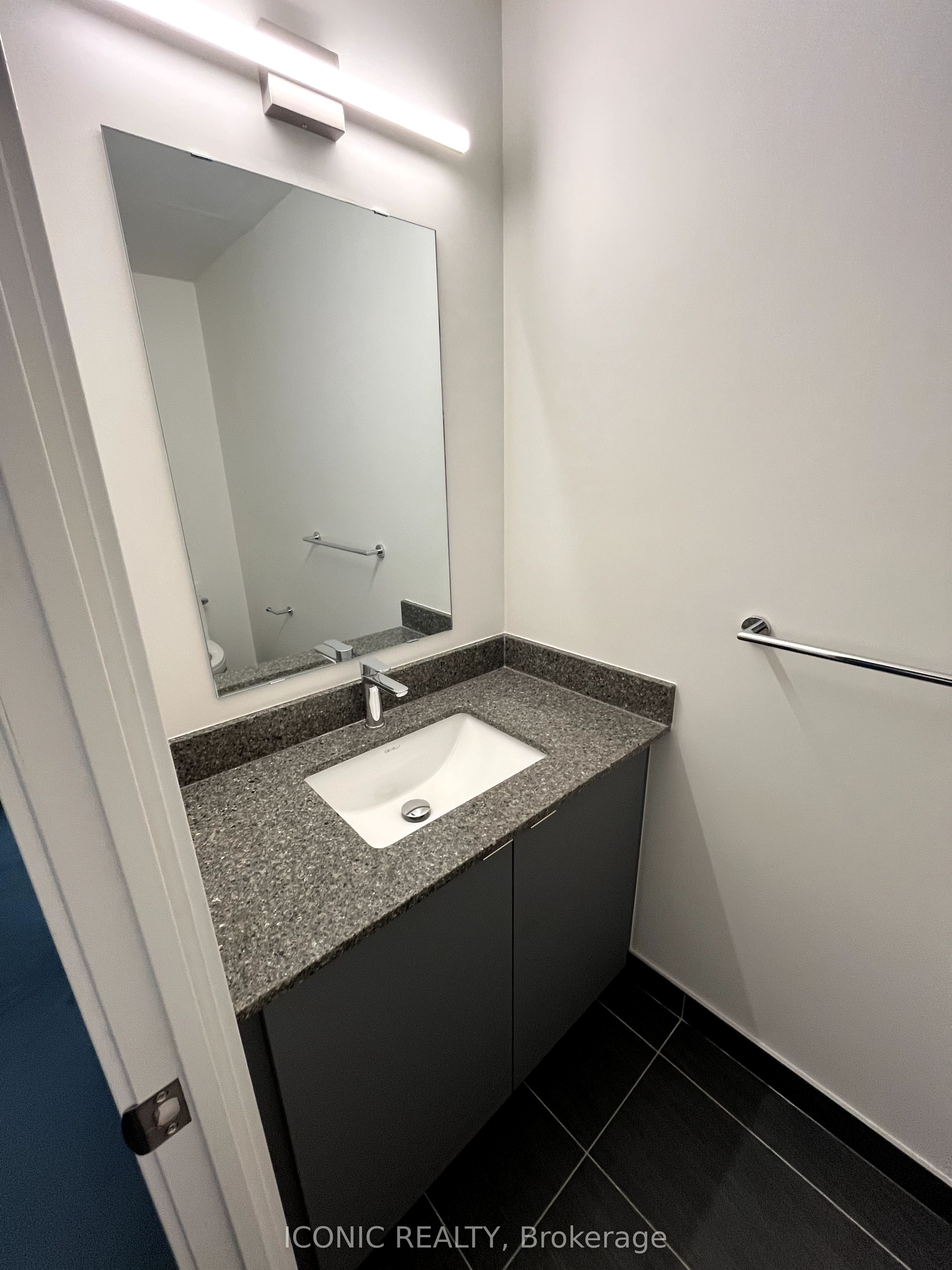 #101 - 500 Wilson Avenue Property Photo 8
