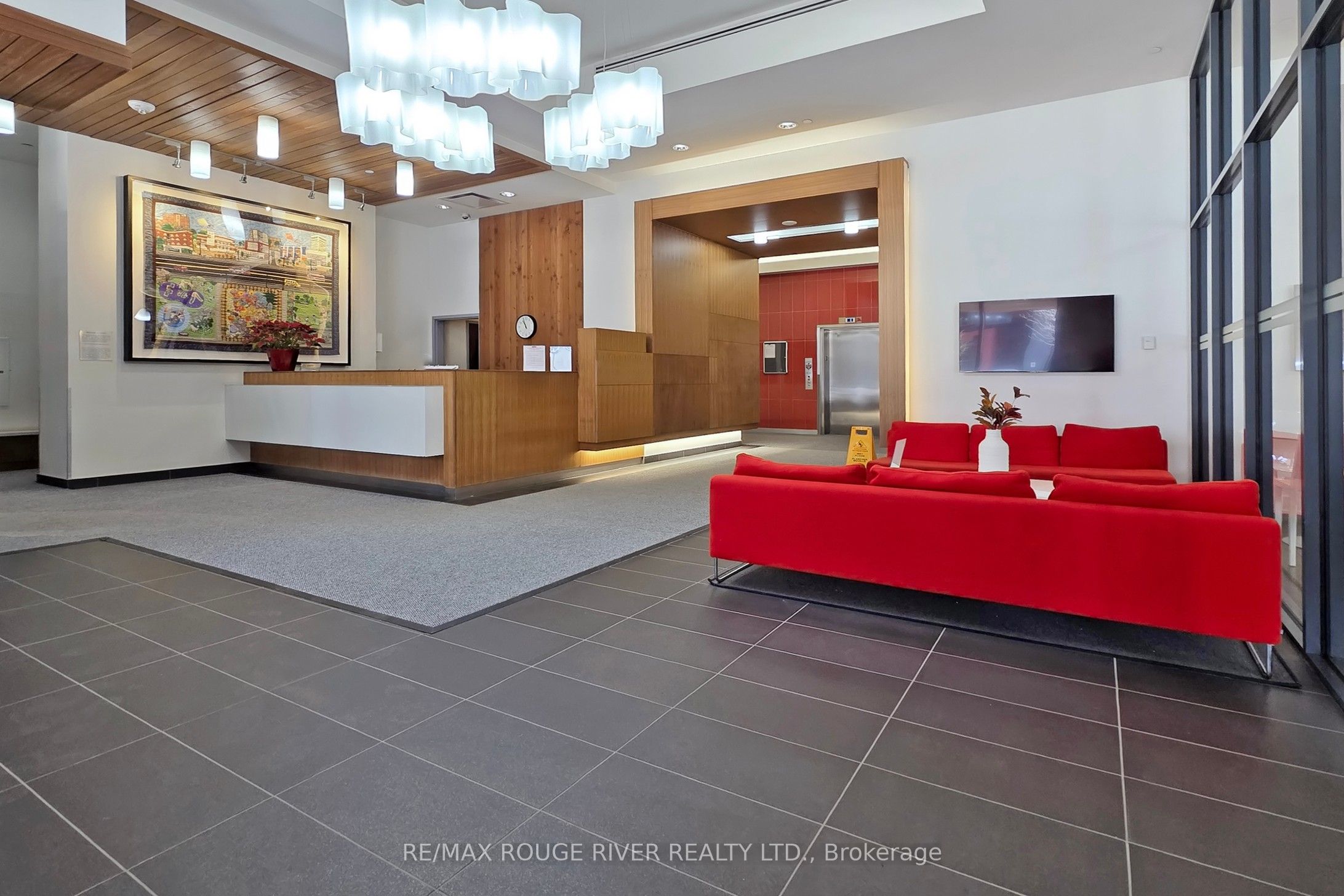 #908 - 225 Sackville Street Property Photo 5
