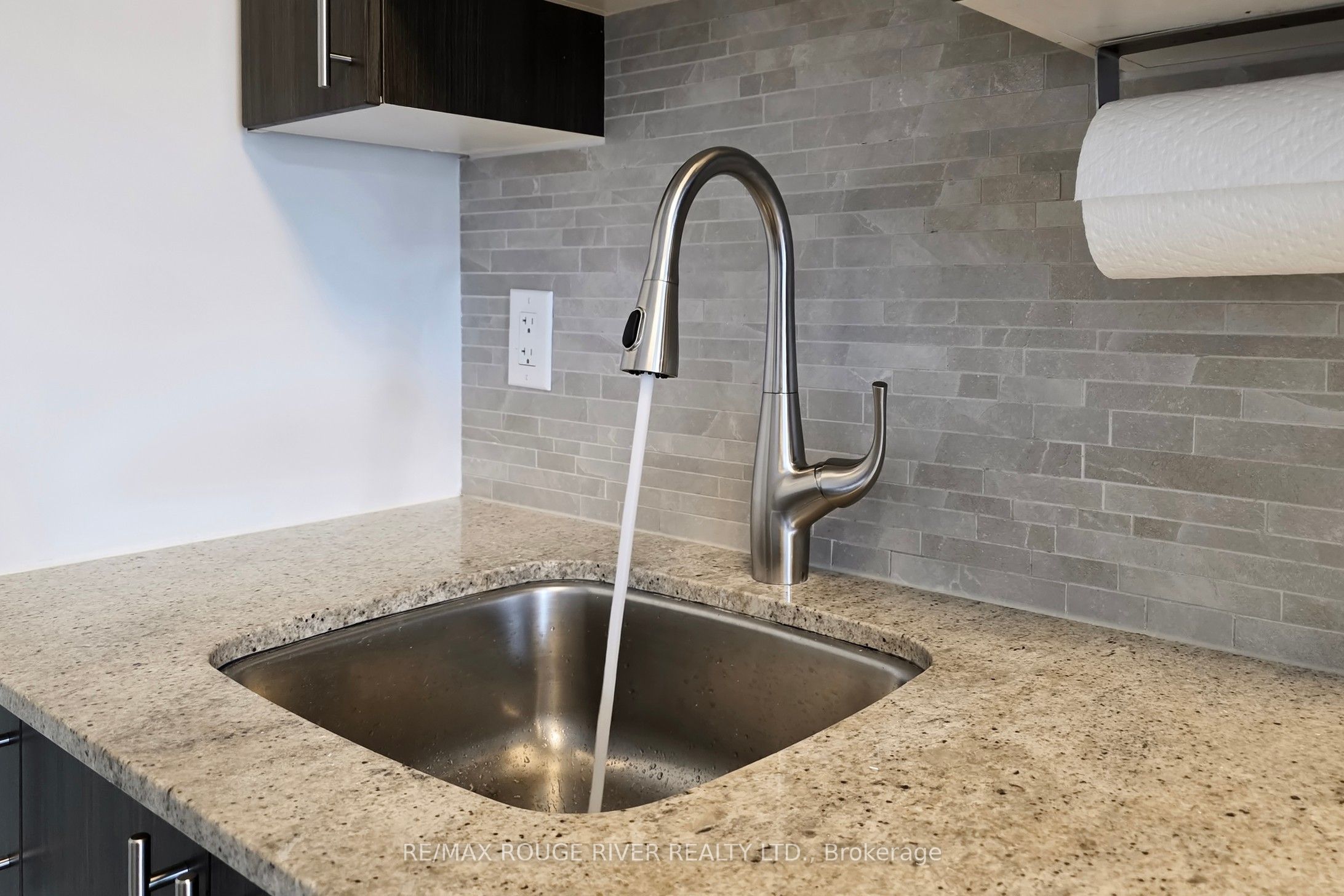 #908 - 225 Sackville Street Property Photo 15