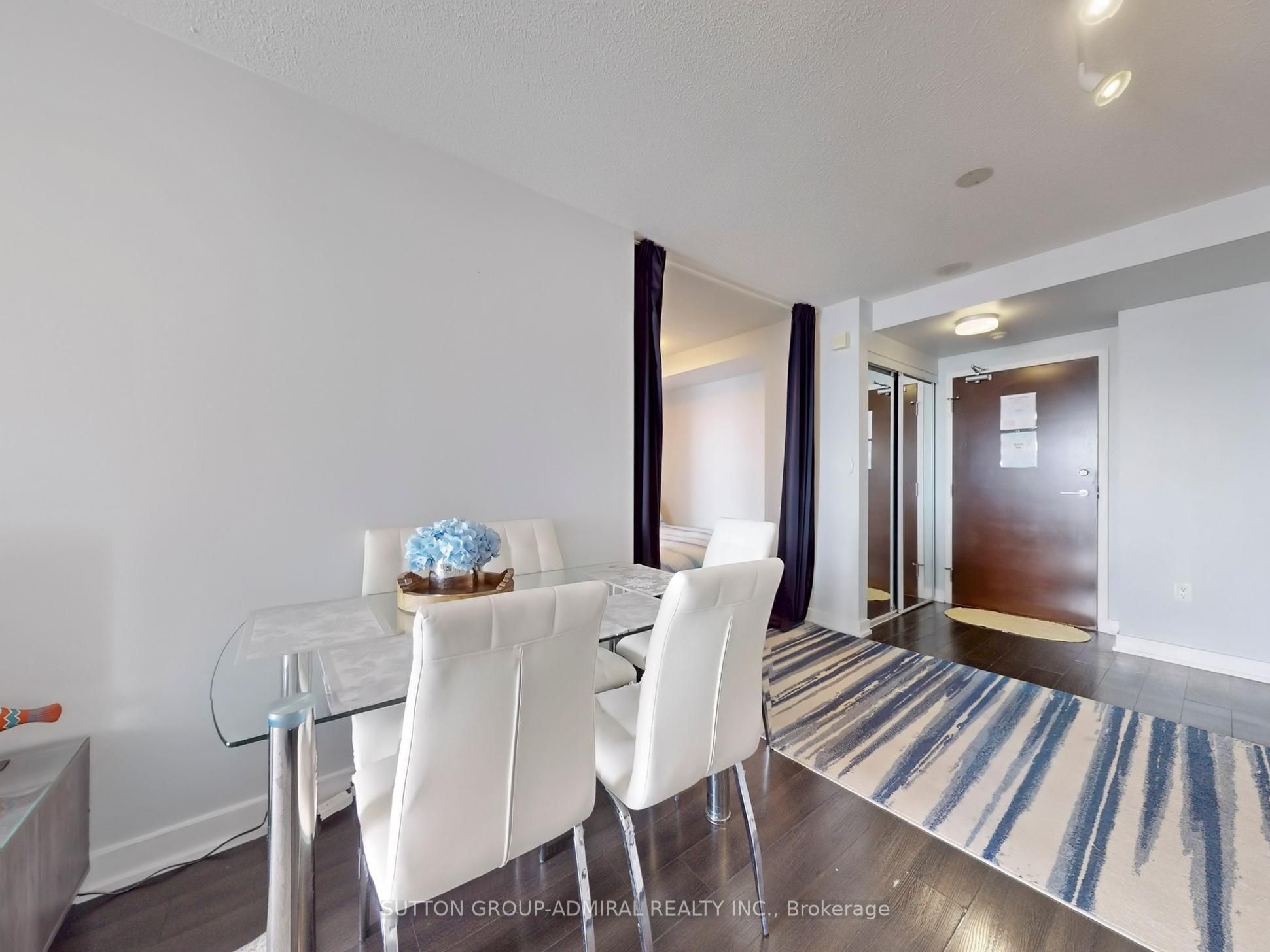 21 Iceboat Terrace 1710 Property Photo 12