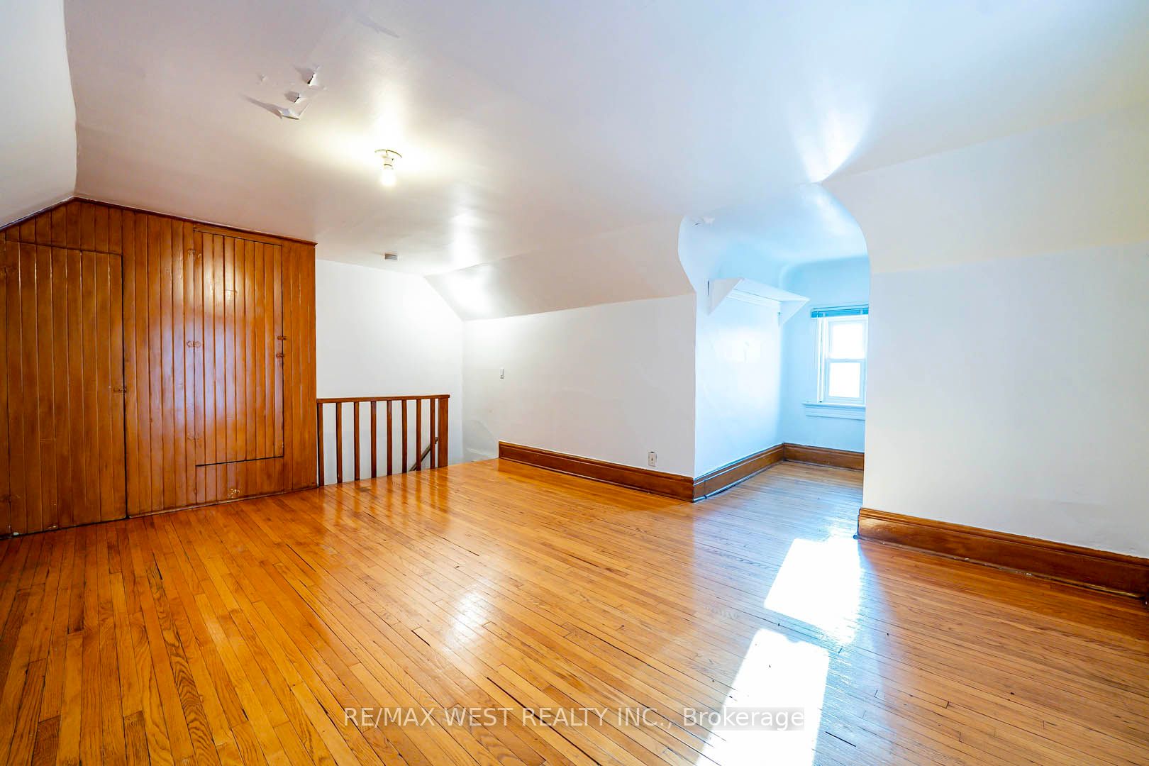 217 Gladstone Avenue Property Photo 28