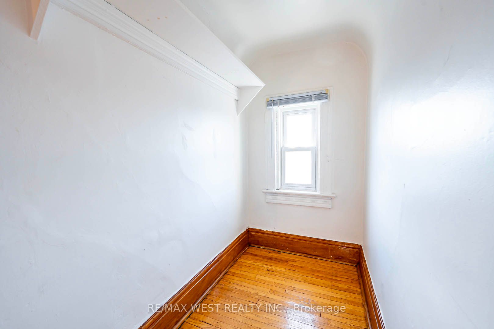 217 Gladstone Avenue Property Photo 29