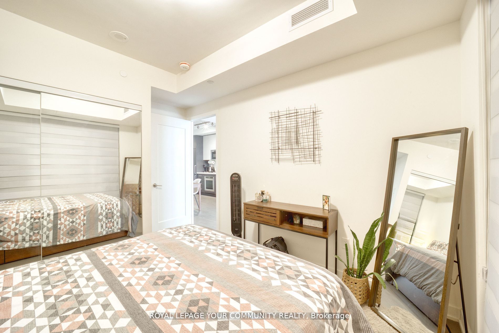 330 Richmond Street W 1711 Property Photo 15