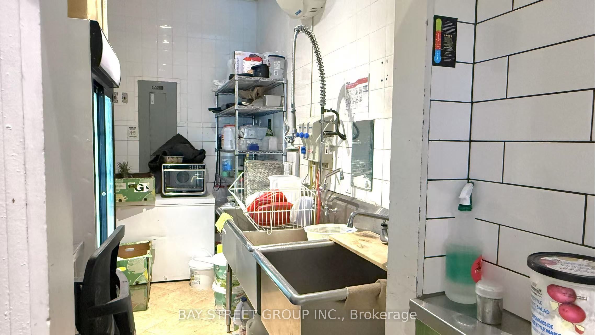 #100 - 60 Adelaide Street Property Photo 6