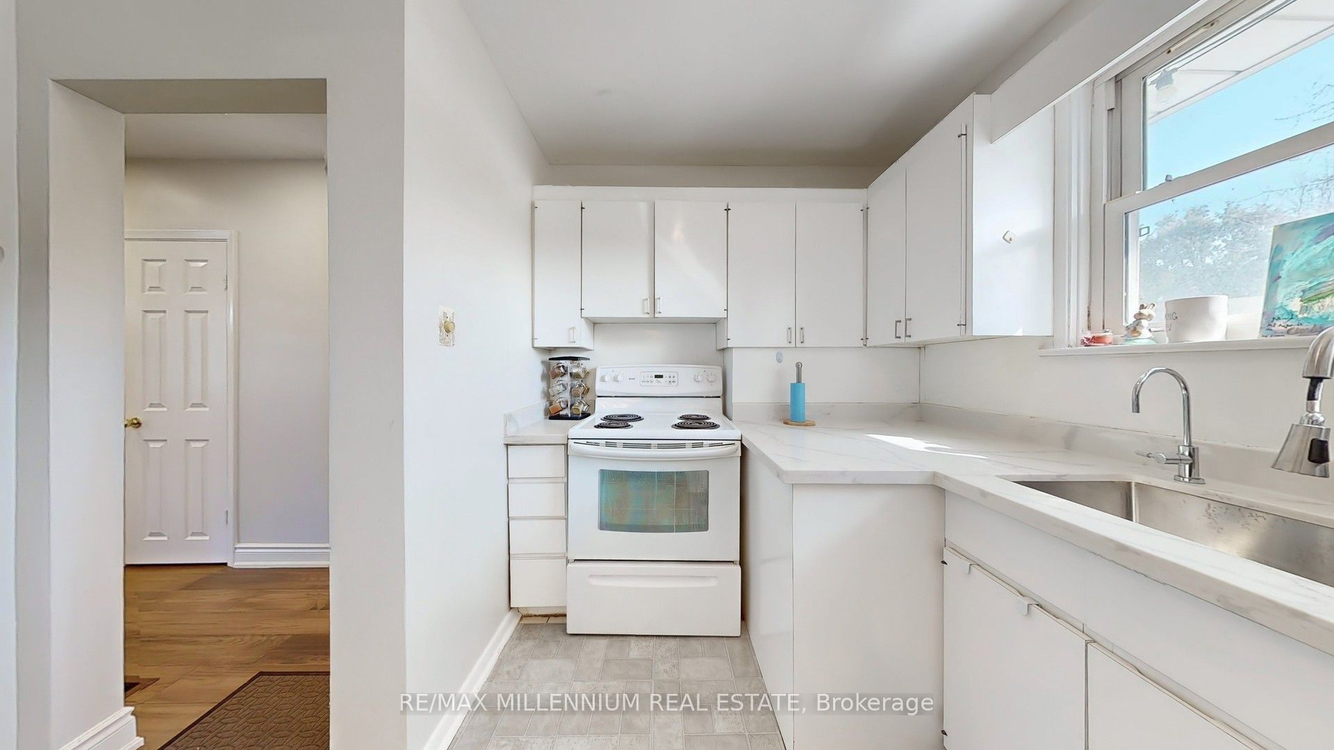 341 Moore Park Avenue Property Photo 18