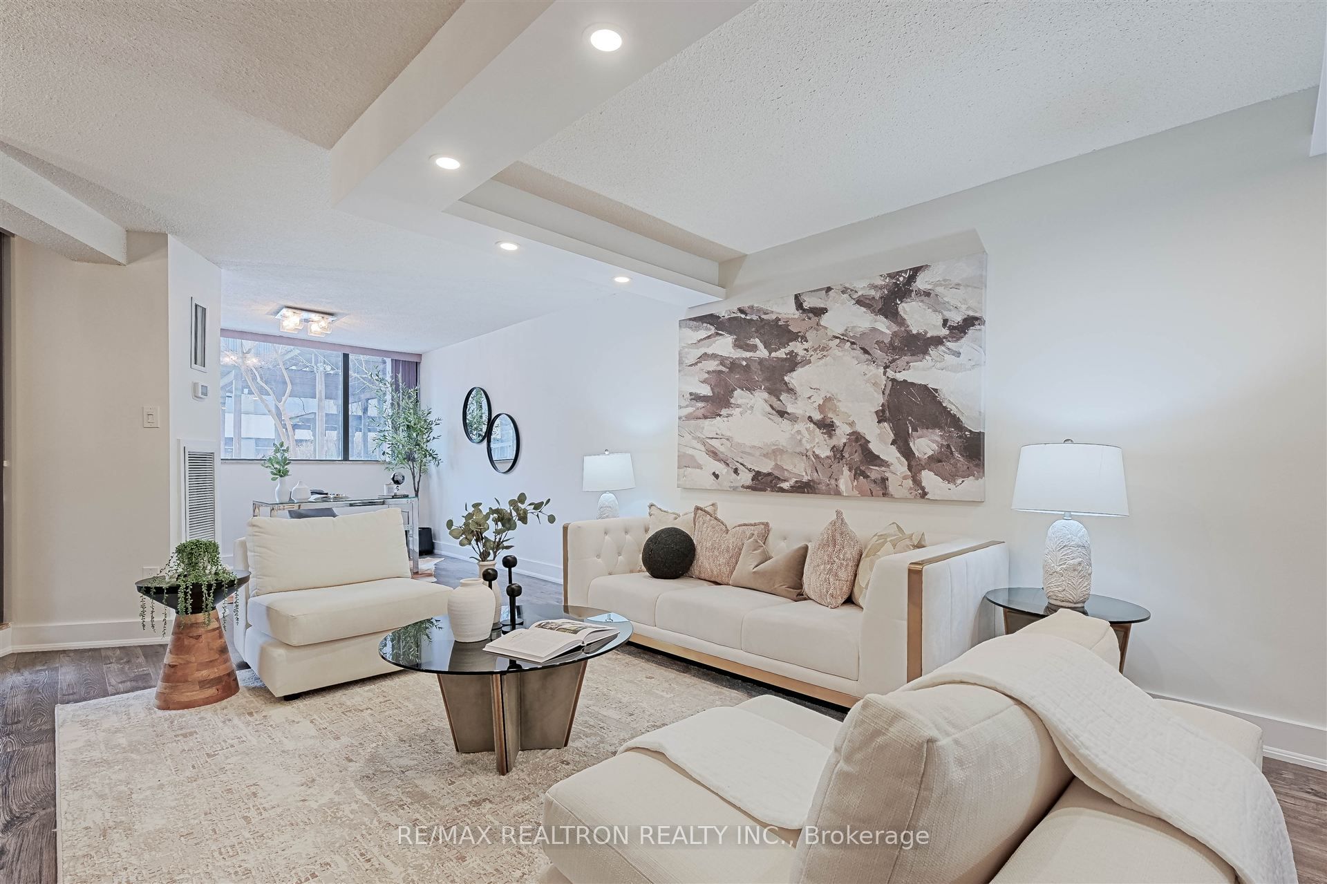 #204 - 15 Mcmurrich Street Property Photo 6