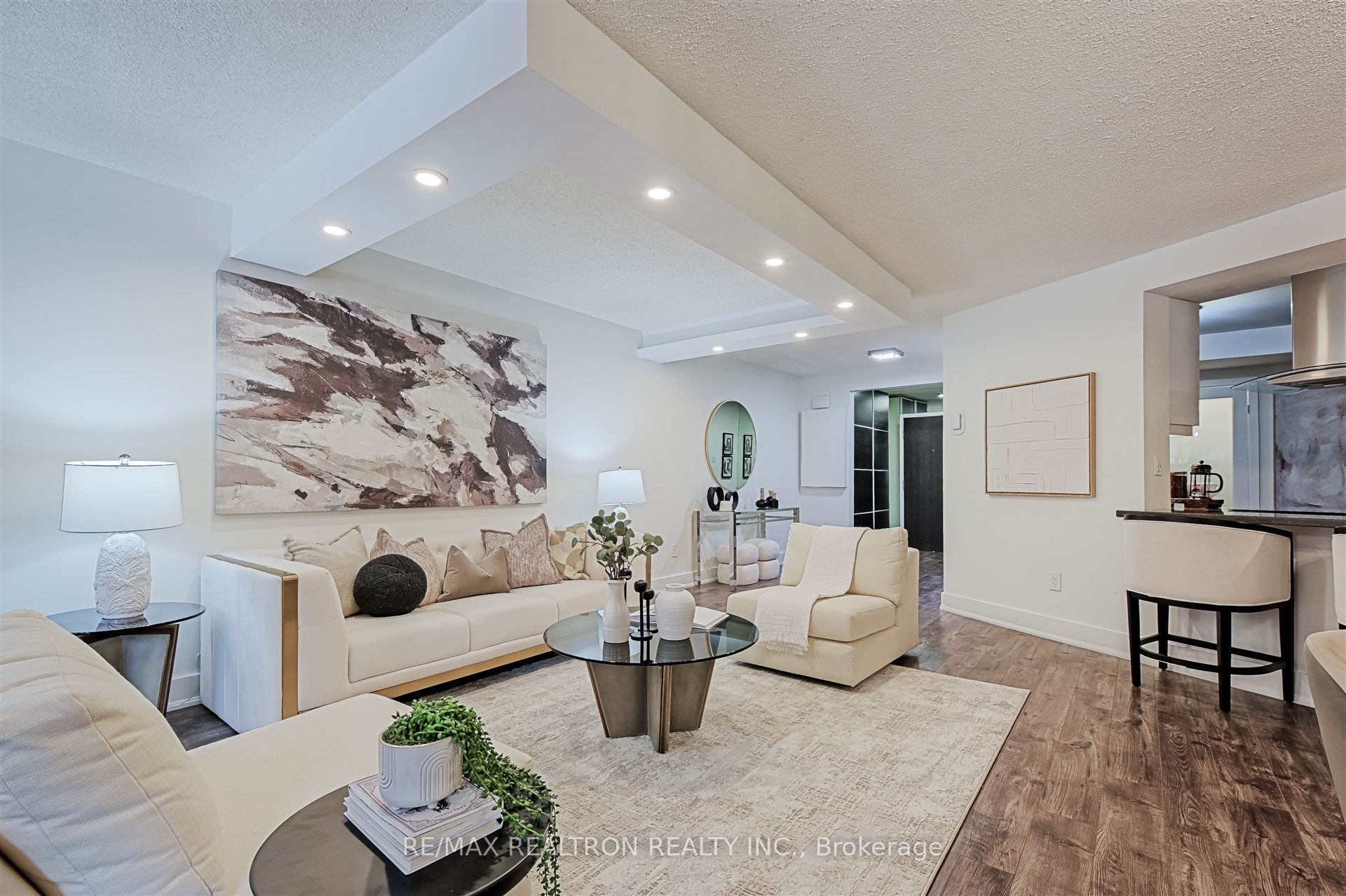 #204 - 15 Mcmurrich Street Property Photo 7
