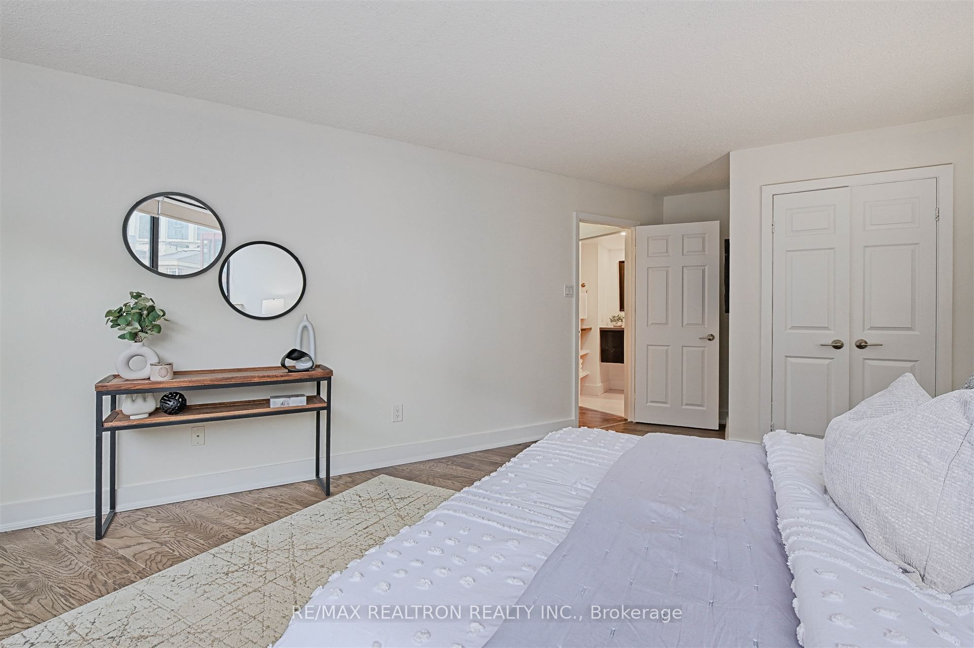 #204 - 15 Mcmurrich Street Property Photo 21
