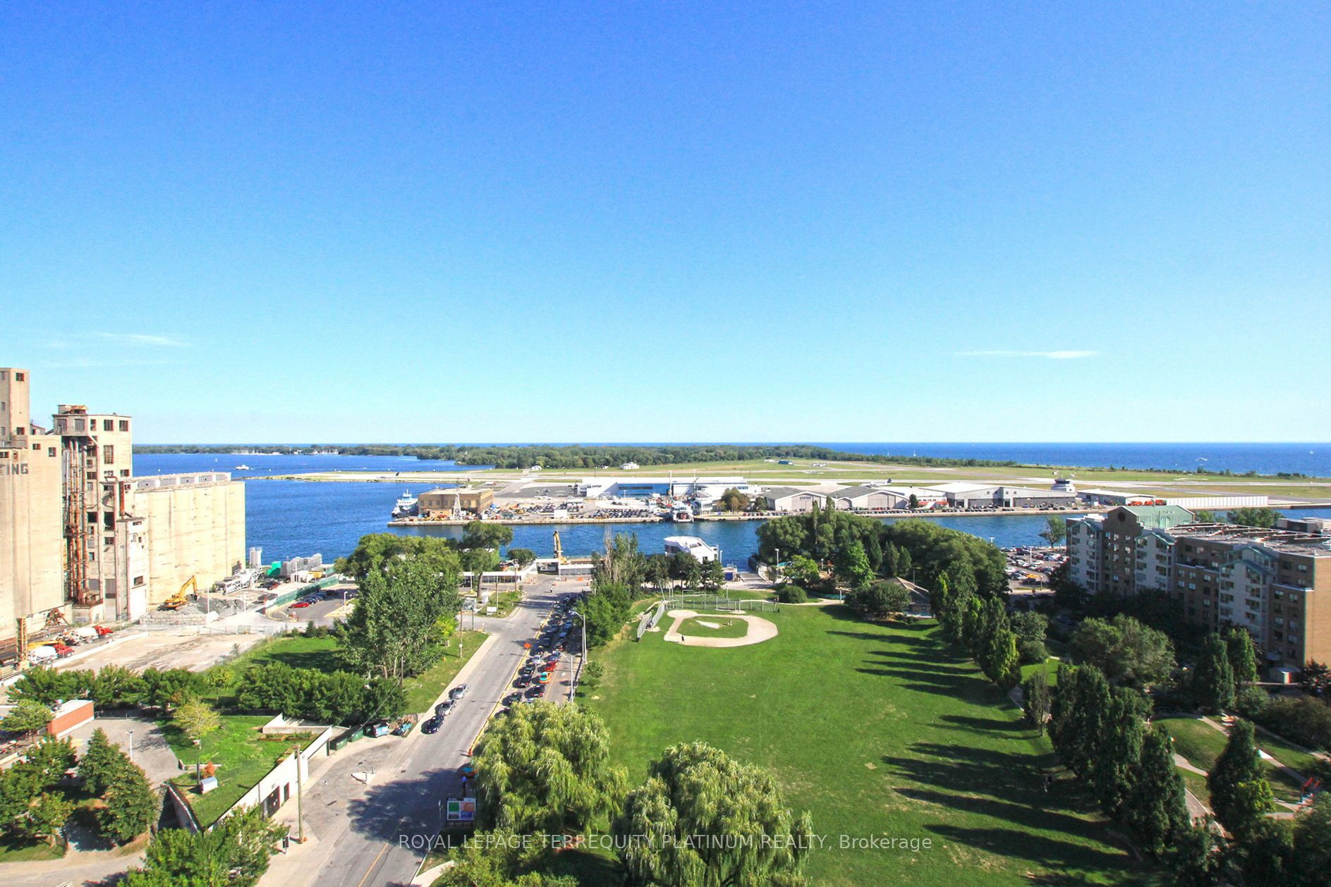 #1123 - 650 Queens Quay Property Photo 31