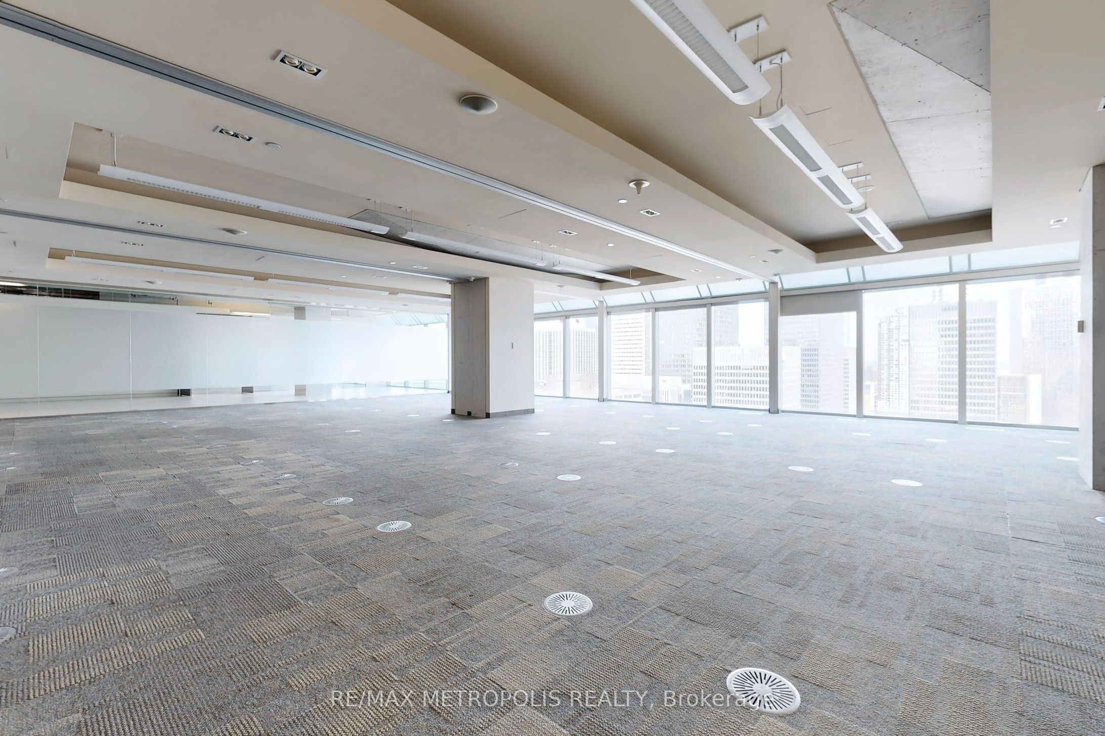 #3000 - 155 Wellington Street Property Photo 7