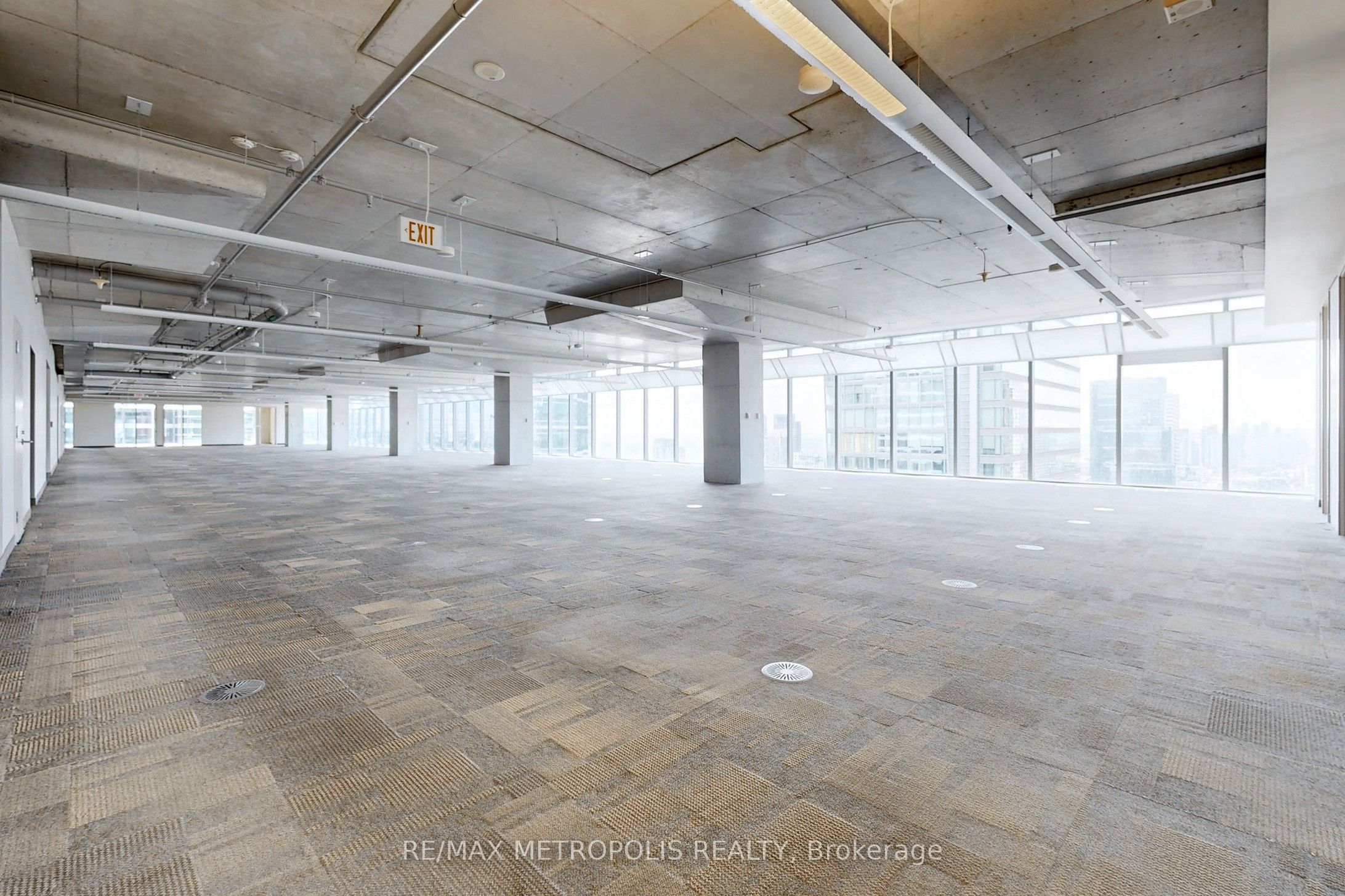 #3000b - 155 Wellington Street Property Photo 4